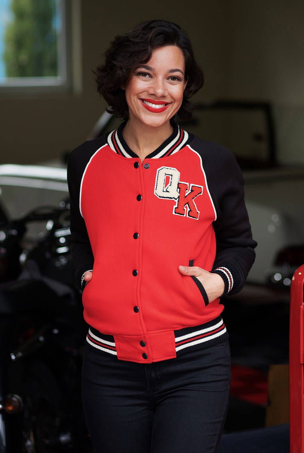 Queen Kerosin «Wild Rebel» Katzenmotiv Ride or Die Oldschool Retro Collegejacke - Rot
