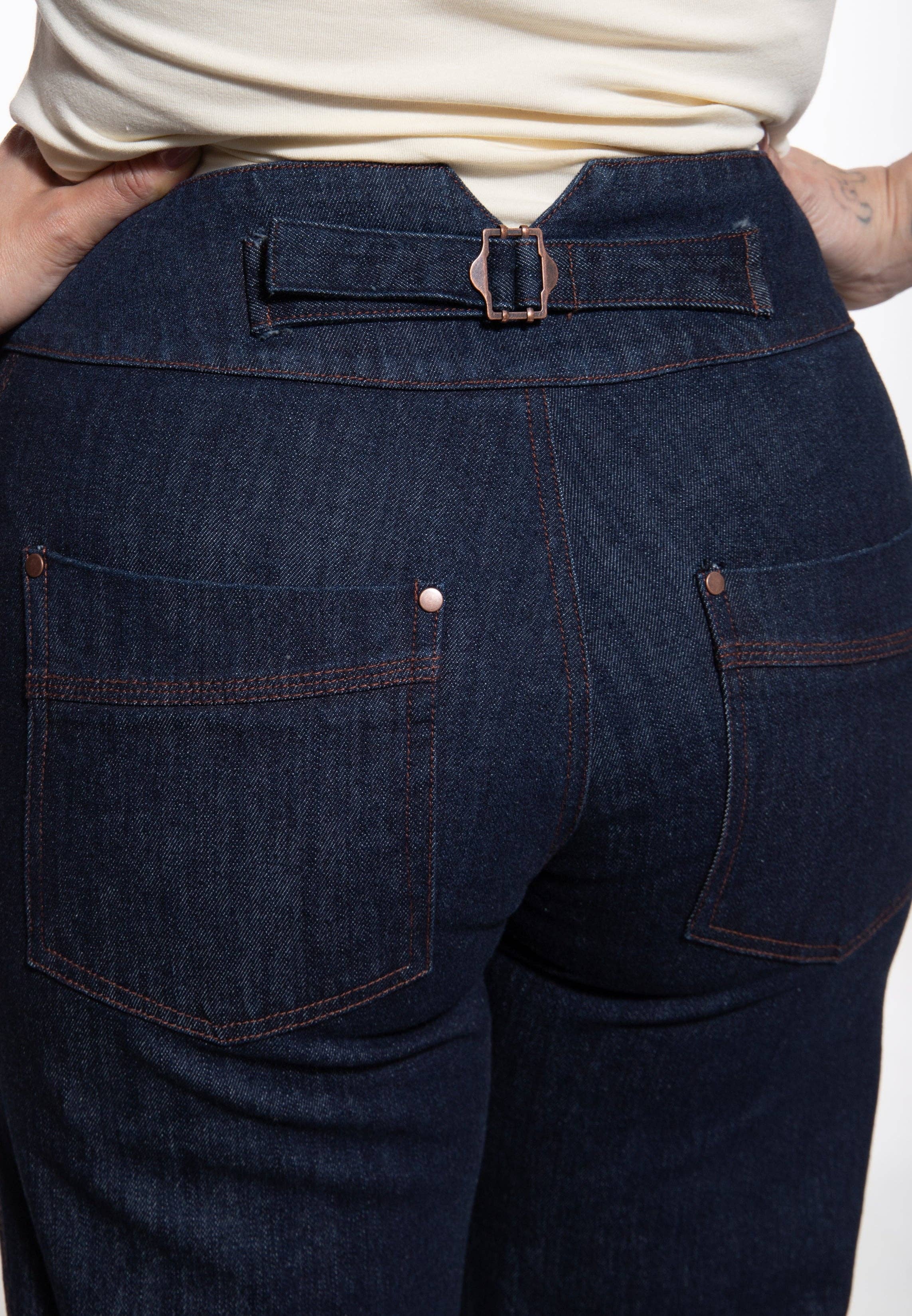 Queen Kerosin «Josie Marlene» Vintage Retro Cinch Back High Waist Denim Jeanshose