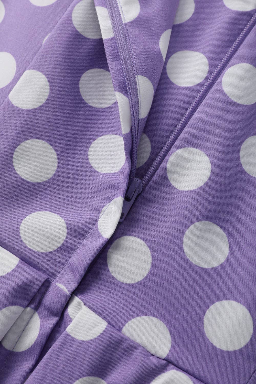 Dolly & Dotty «Lily Polka Dot» Vintage Punkte Retro Off-Shoulder Swing Kleid - Flieder