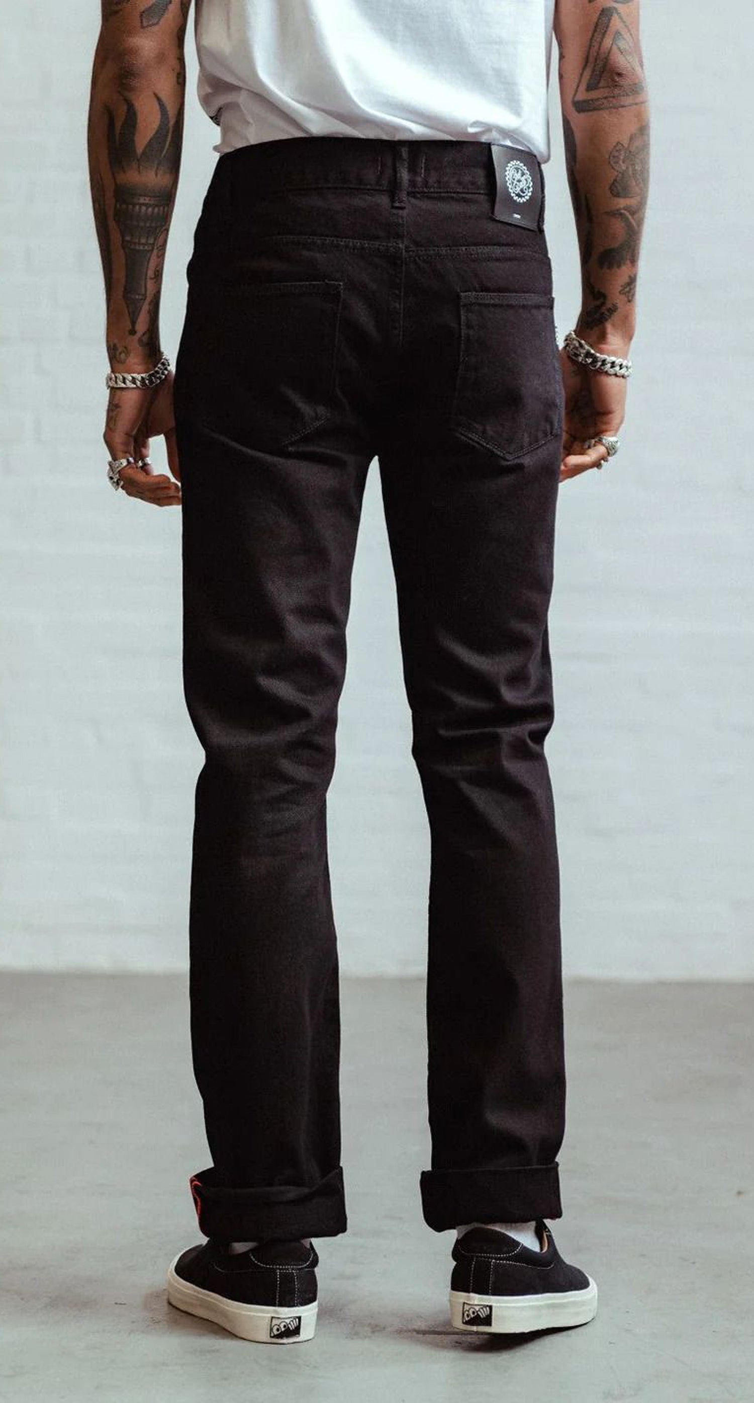 AnyConv-com__20005001-slim-jim-jeans-blk-0035z2ibK6VJv4ZH