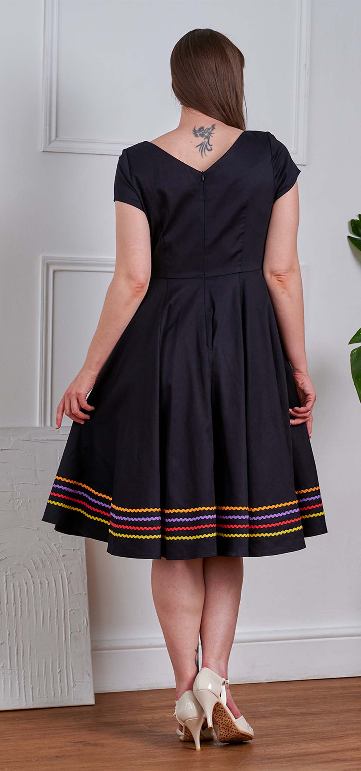 Banned «Black Carmen» Vintage Mexican Vibes ZigZag Trim Swing Dress / Kleid