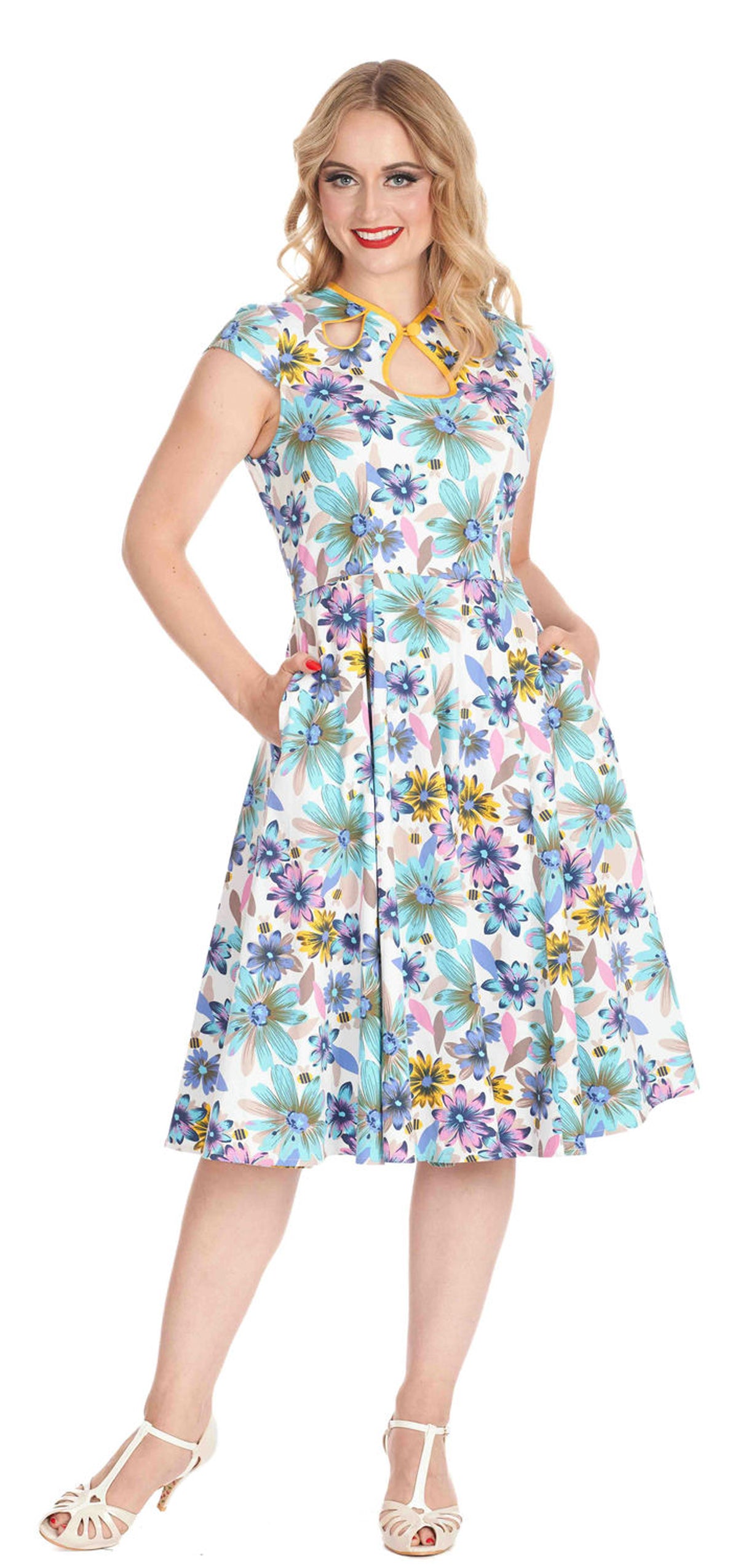 Banned_SUMMER_BEE_Floral_Blueten_Vintage_Cut-Out_Kurzarm_SWING_DRESS_Kleid-1
