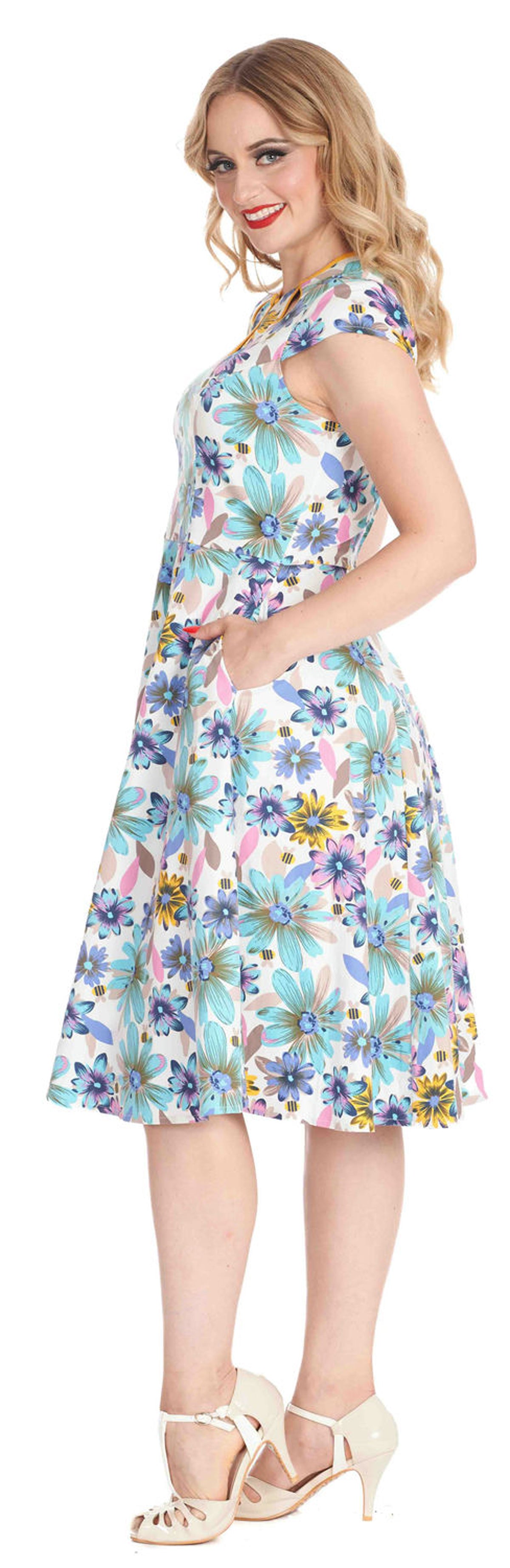 Banned_SUMMER_BEE_Floral_Blueten_Vintage_Cut-Out_Kurzarm_SWING_DRESS_Kleid-2