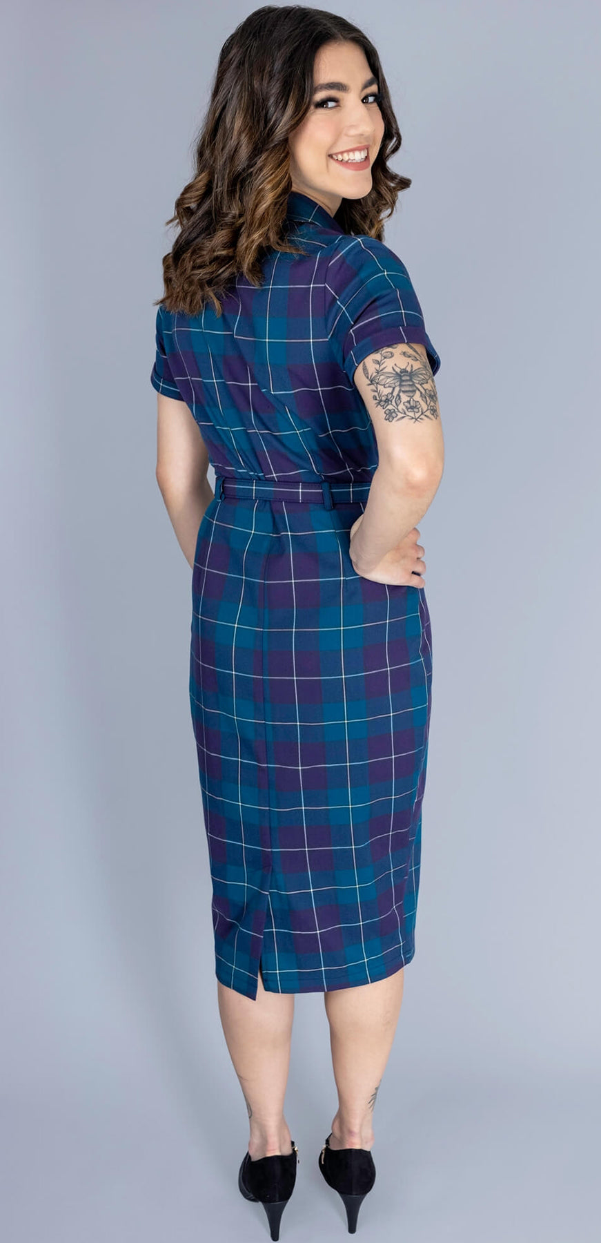 Collectif_CATERINA_Vintage_MERMAID_CHECK_Karo_50s_PENCIL_DRESS_Bleistiftkleid_killer_kirsche_2