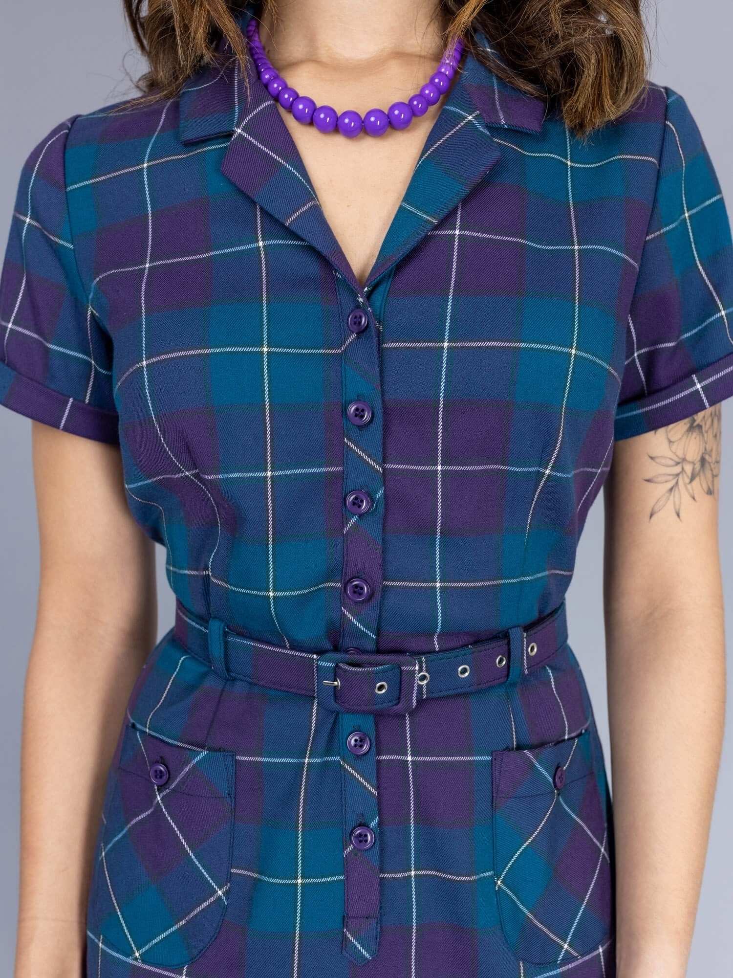 Collectif_CATERINA_Vintage_MERMAID_CHECK_Karo_50s_PENCIL_DRESS_Bleistiftkleid_killer_kirsche_3