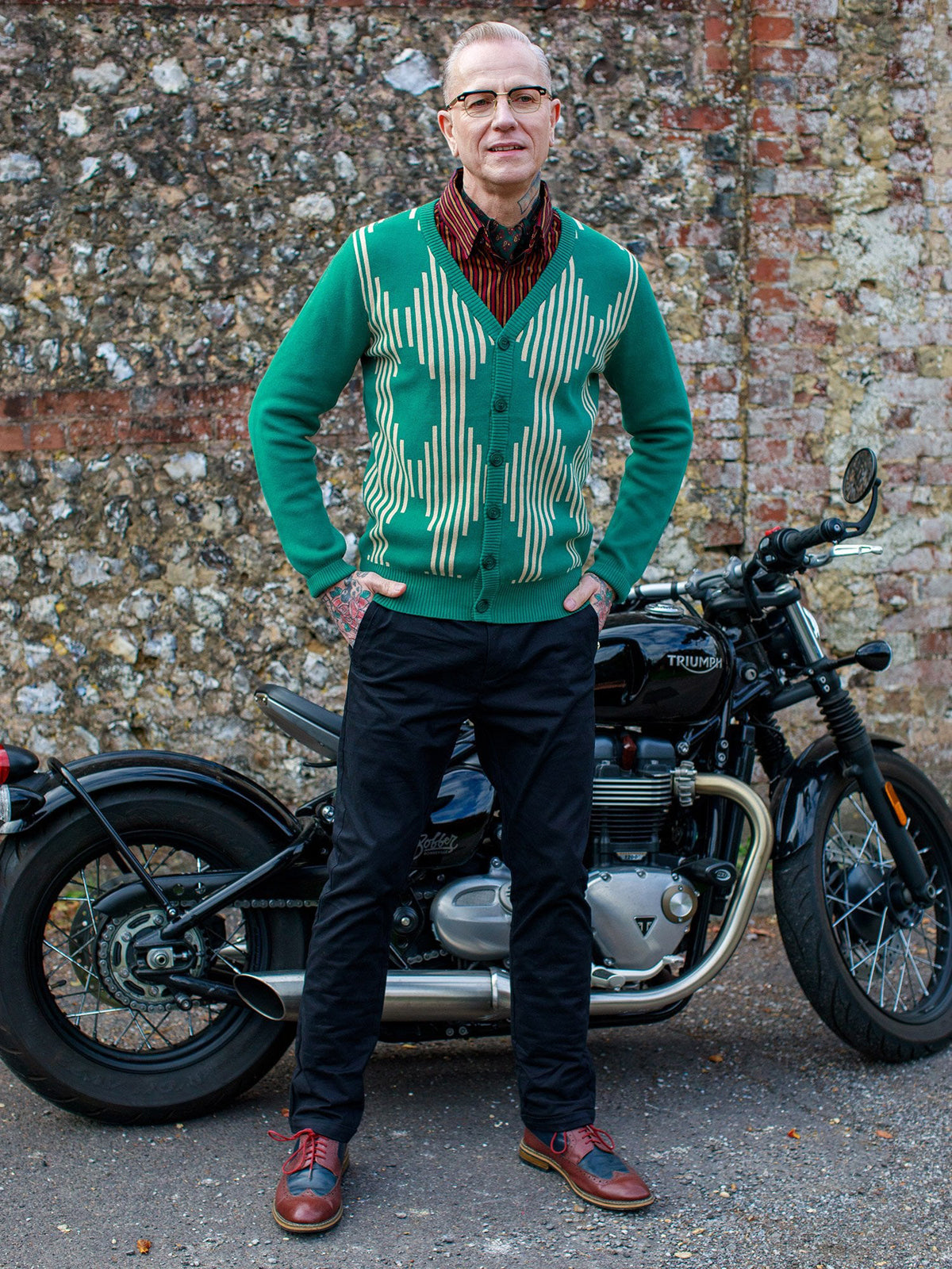 Collectif_DANNY_Vintage_SLIM_FIT_Trousers_RETRO_Chinos_HOSE_Schwarz_killer_kirsche_2