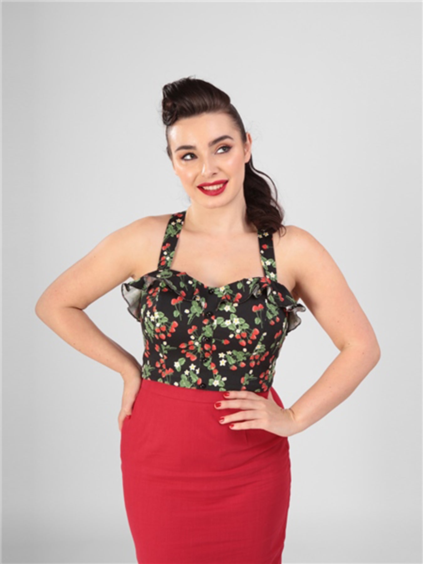 Collectif_EMILIA_Wild_Strawberries_Frill_Buttoned_TRaeGER_TOP_Oberteil_killer_kirsche_2