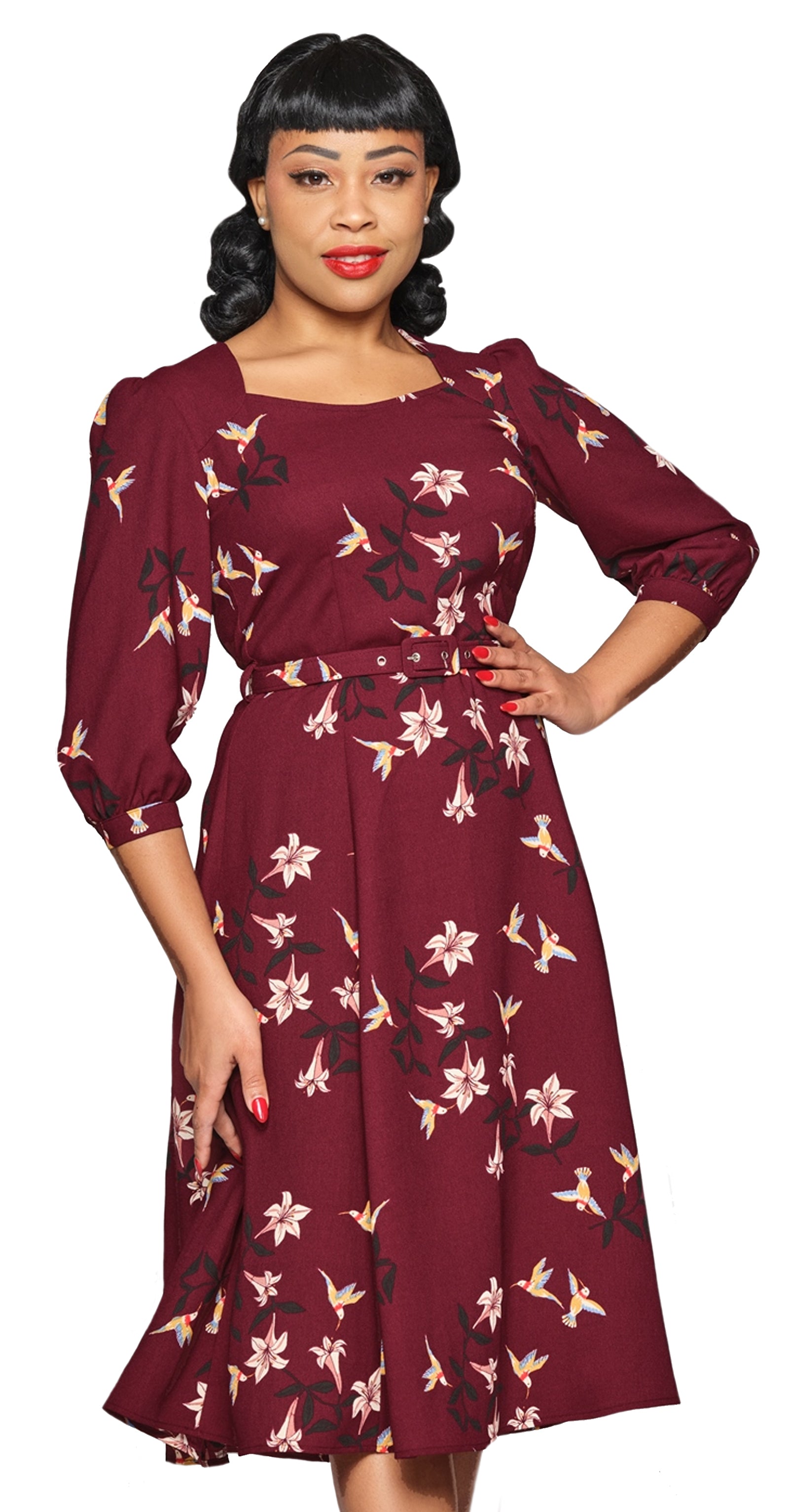Collectif_EMMALYN_FLARED_Vintage_Classic_Lilies_and_Birds_Floral_Crepe_Dress_KLEID_-_Weinrot-1