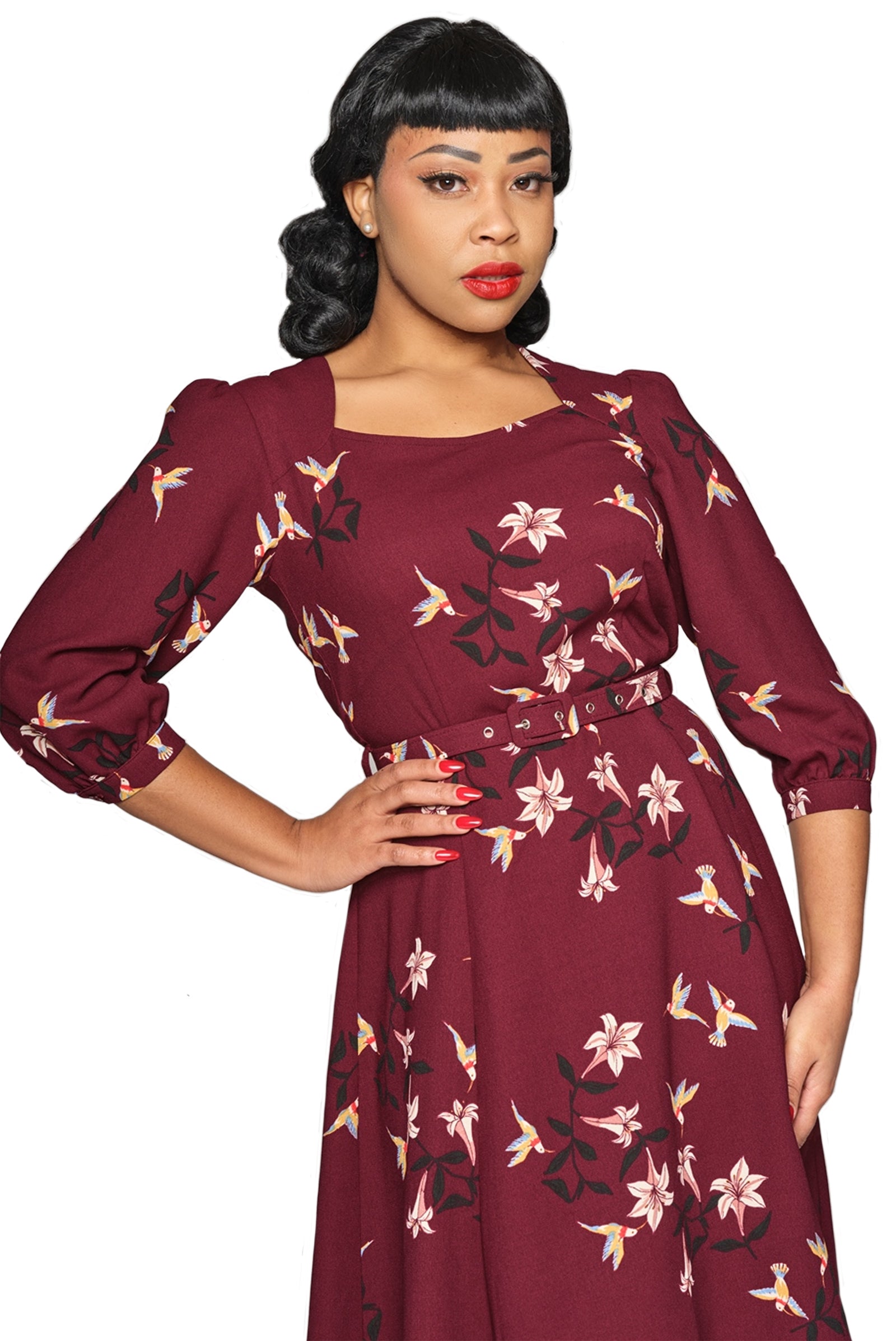 Collectif_EMMALYN_FLARED_Vintage_Classic_Lilies_and_Birds_Floral_Crepe_Dress_KLEID_-_Weinrot-3