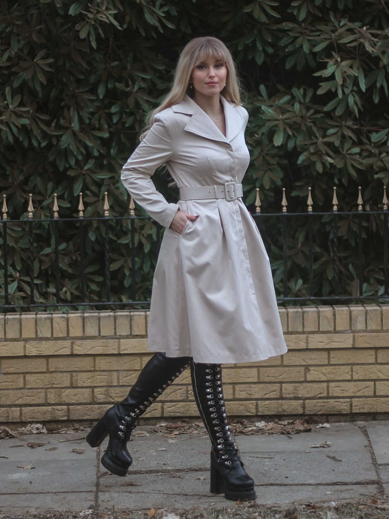 Collectif_JOLIANNA_Vintage_PLEATED_A-Linie_Retro_TRENCH_COAT_Mantel_Beige_killer_kirsche_1NpMNpX6aCKTpl