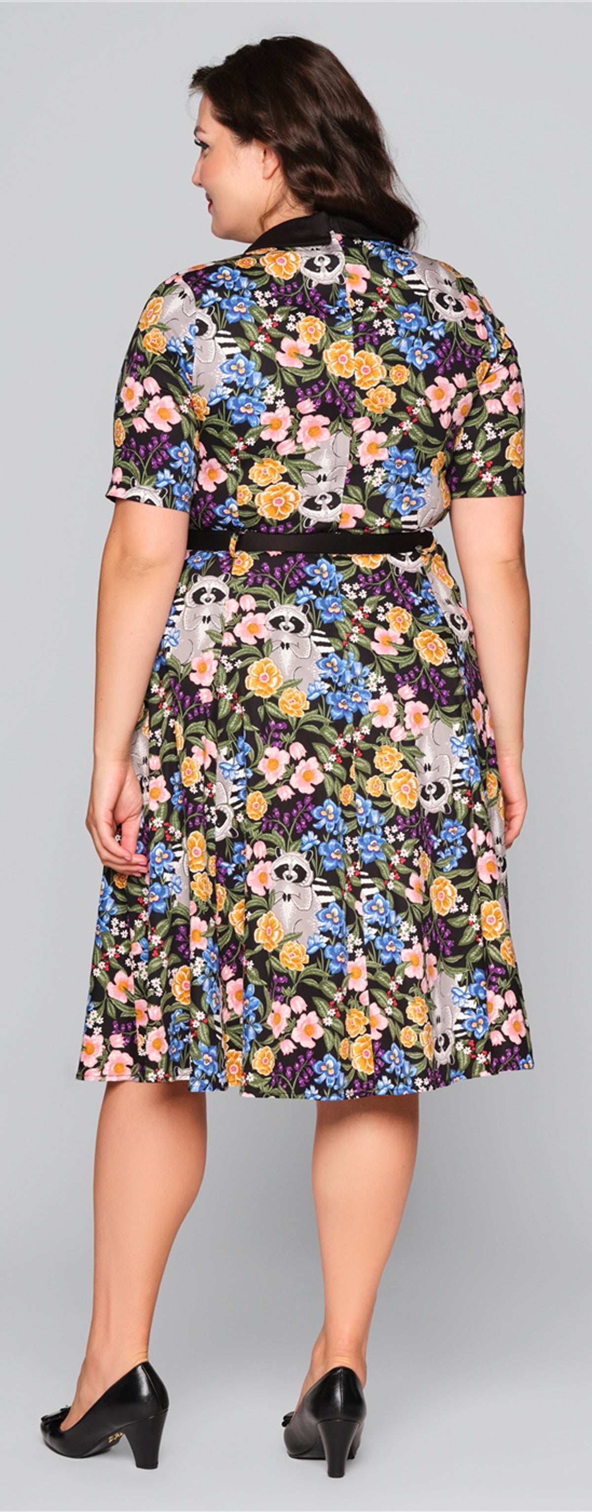 Collectif_WINONA_FOREST_Vintage_Floral_RACCOON_Waschbaer_BUBIKRAGEN_Kleid_Dress-4PhACENkOdDAzq