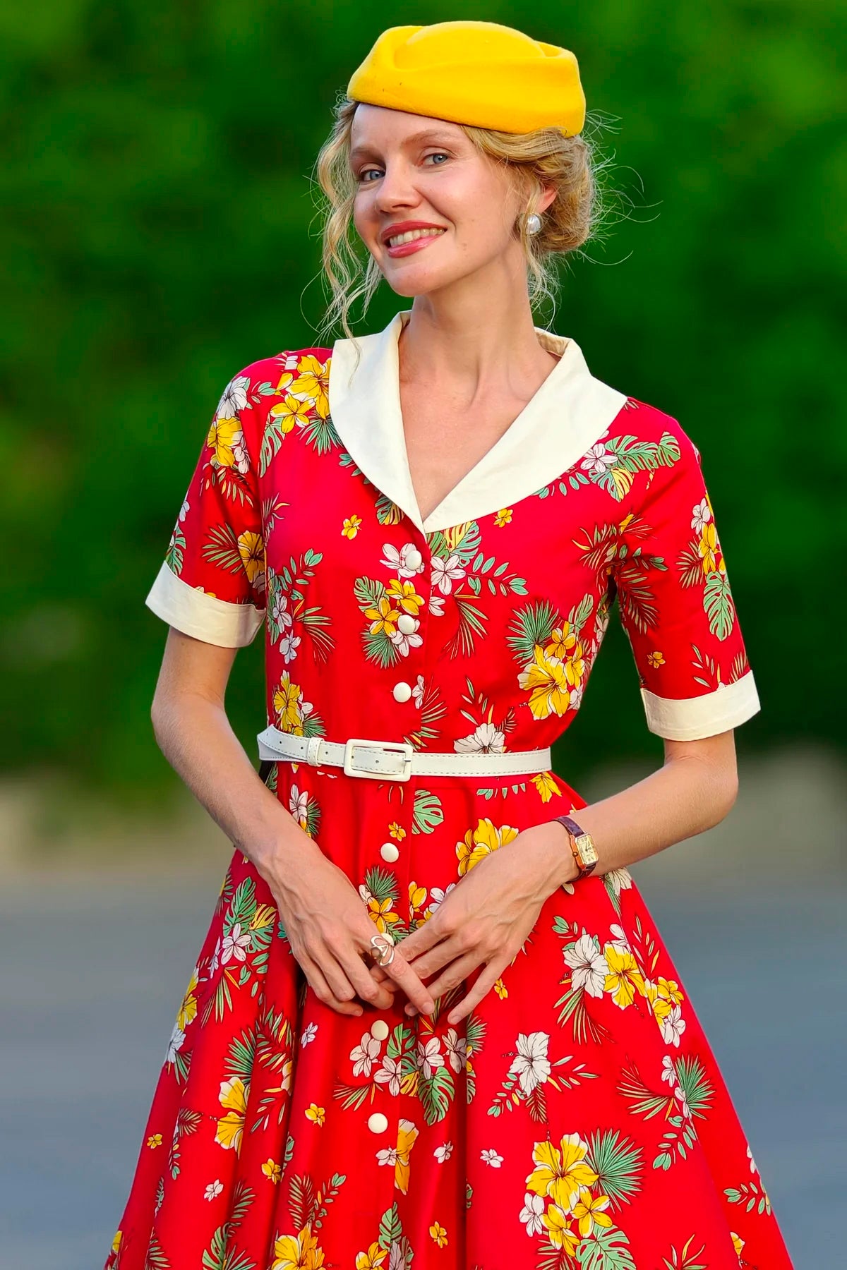 Dolly & Dotty «Mollie Hibiscus» Vintage Tropical Blüten Fill Circle Swing Dress / Kleid - Rot