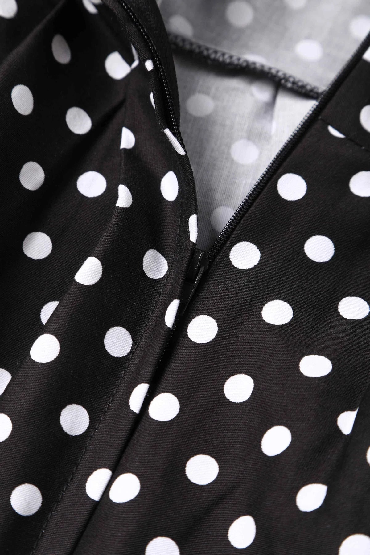 Dolly__Dotty_SOPHIA_POLKA_DOT_Punkte_Halterneck_Swing_Dress_Retro_KLEID_-_Schwarz-5