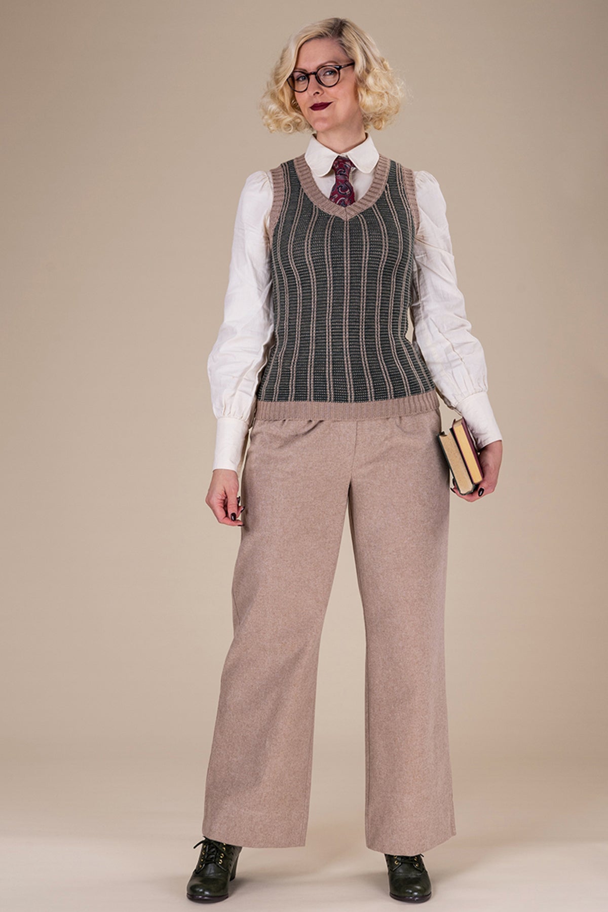 Emmy_BEST_SWEATER_VEST_Vintage_STRICK_Oberteil_Weste_PULLUNDER_-_Gruen-Beige_Killer_Kirsche-3a5QJvhN7UaddQ