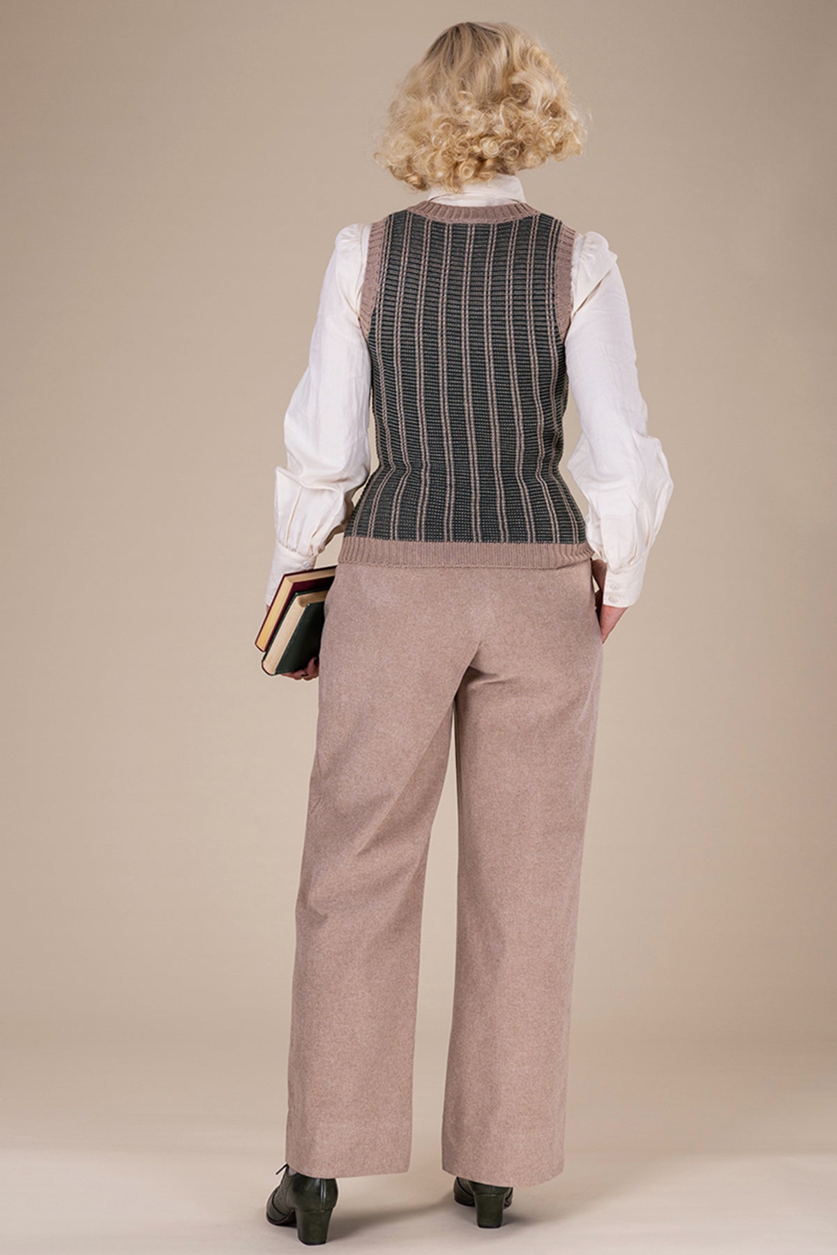 Emmy_BEST_SWEATER_VEST_Vintage_STRICK_Oberteil_Weste_PULLUNDER_-_Gruen-Beige_Killer_Kirsche-4lEkjoSCA6iZUD