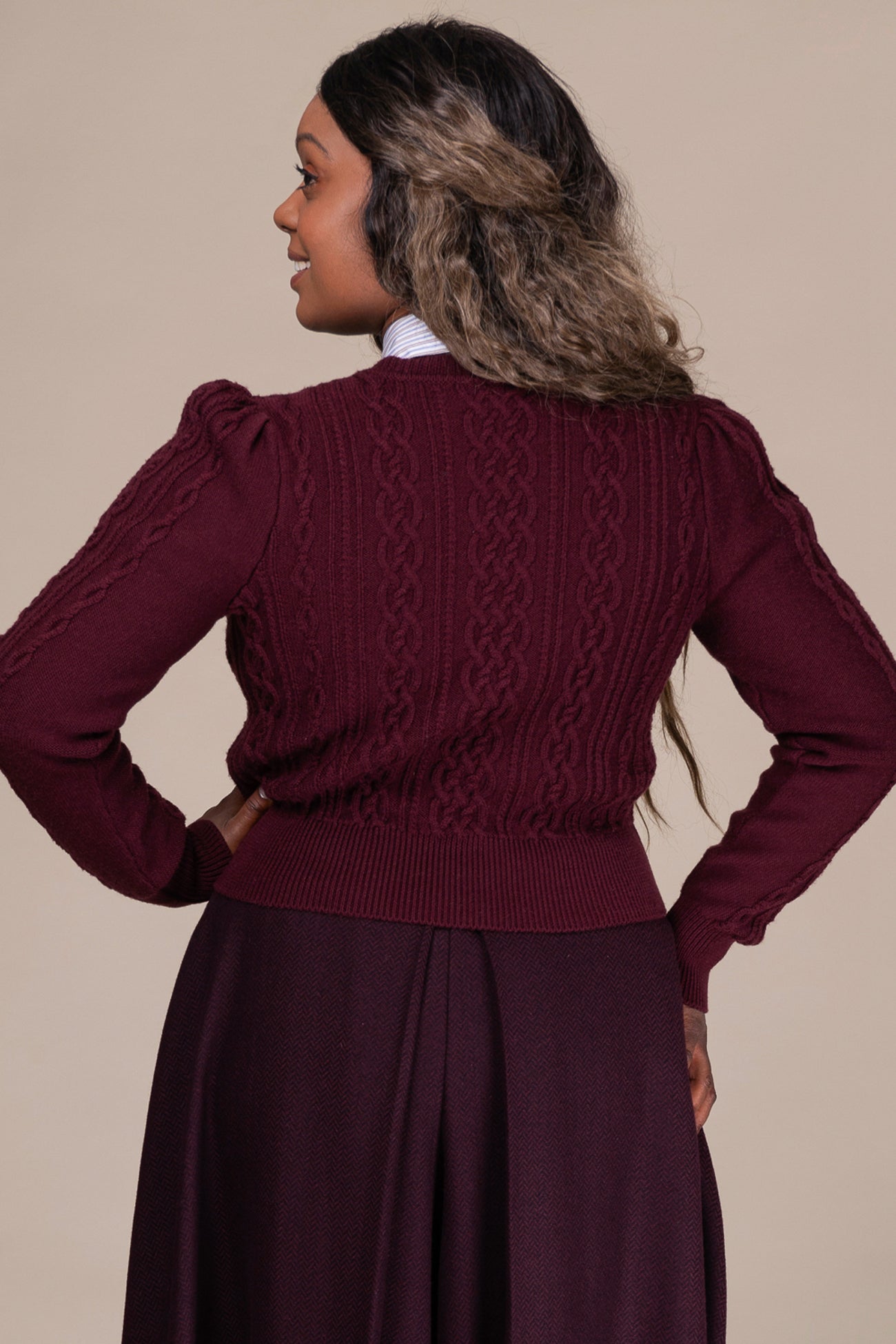 Emmy_THE_ICE_BREAKE_Vintage_Langarm_CABLE_KNIT_Strickjacke_CARDIGAN_-_Pflaume-2