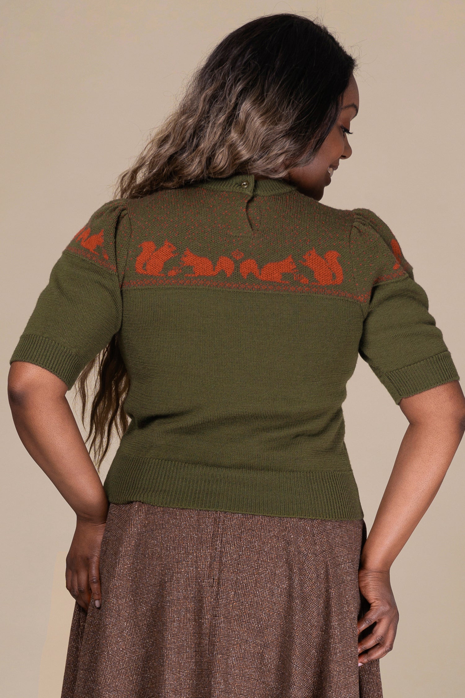 Emmy_THE_NUTS_ABOUT_YOU_50s_Vintage_Squirrels_Acorns_SWEATER_Knitted_Pullover_Jumper_-_Forest_Green-2