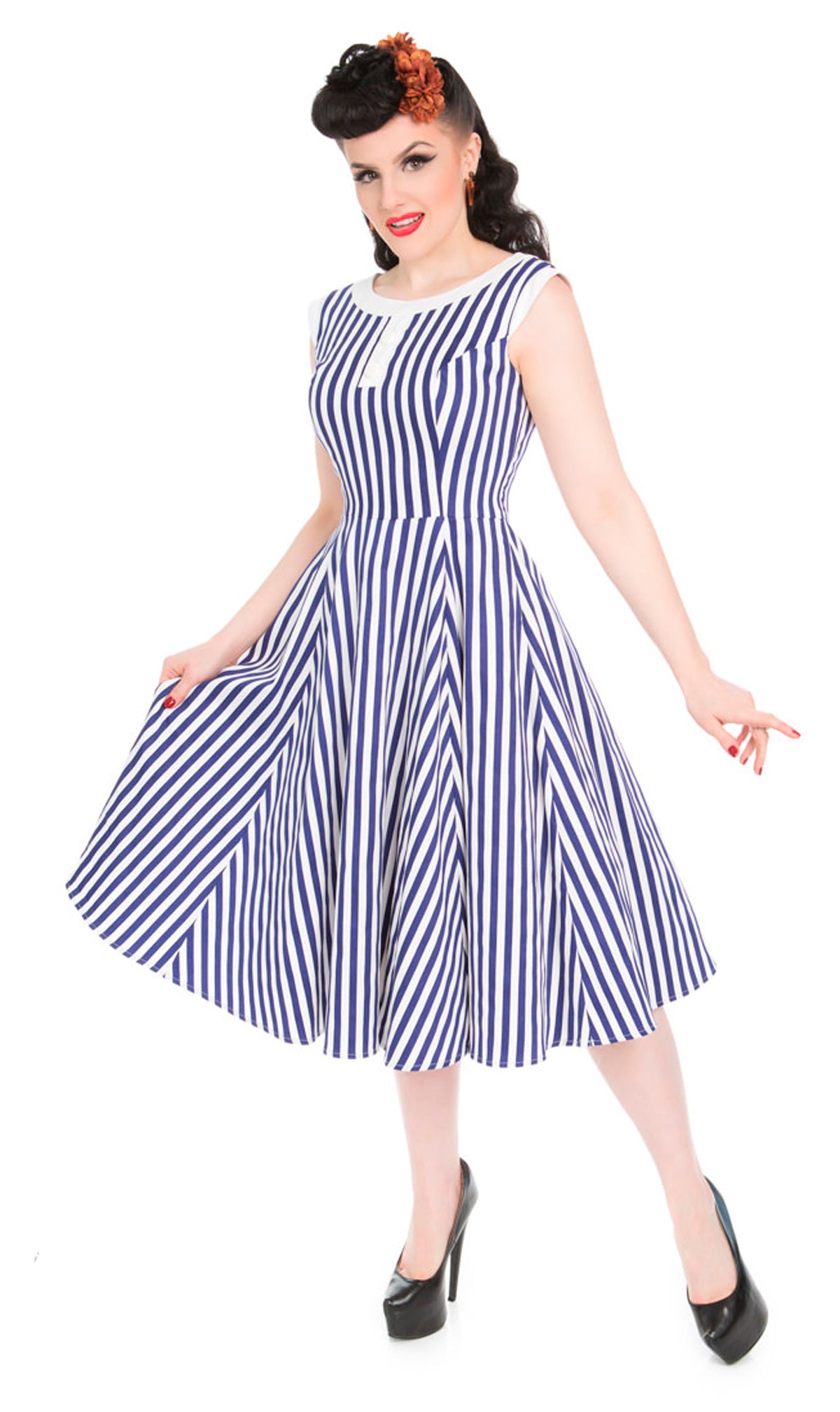 Hearts & Roses Hepburn Swing Kleid mit blau-weißen Streifen, Rundhalsausschnitt und klassischem Vintage-Schnitt im Stil der 50er Jahre