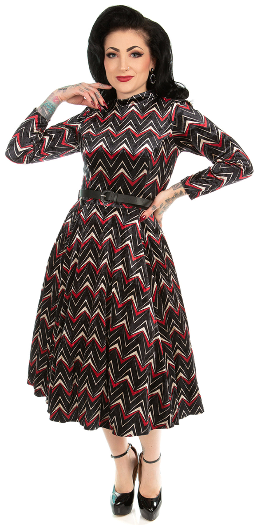 Hearts_and_Roses_CHEVRON_VELVET_Vintage_SAMT_Zickzack_SWING_DRESS_Kleid_killer_kirsche