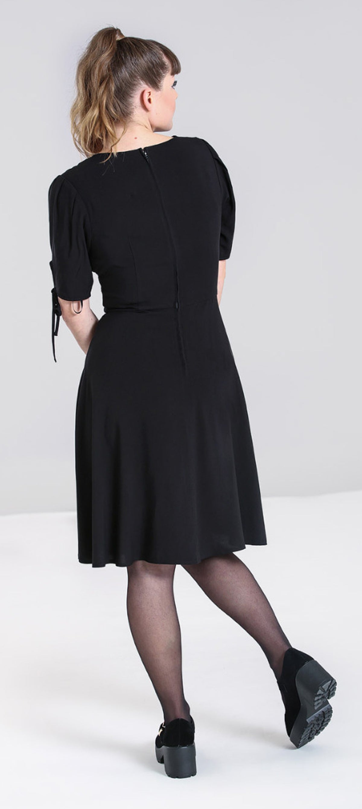Hell_Bunny_OLIVVIA_FOLKLORE_Autumn_Flowers_HALBARM_V-Neck_A-LINIE_DRESS_Kleid-2