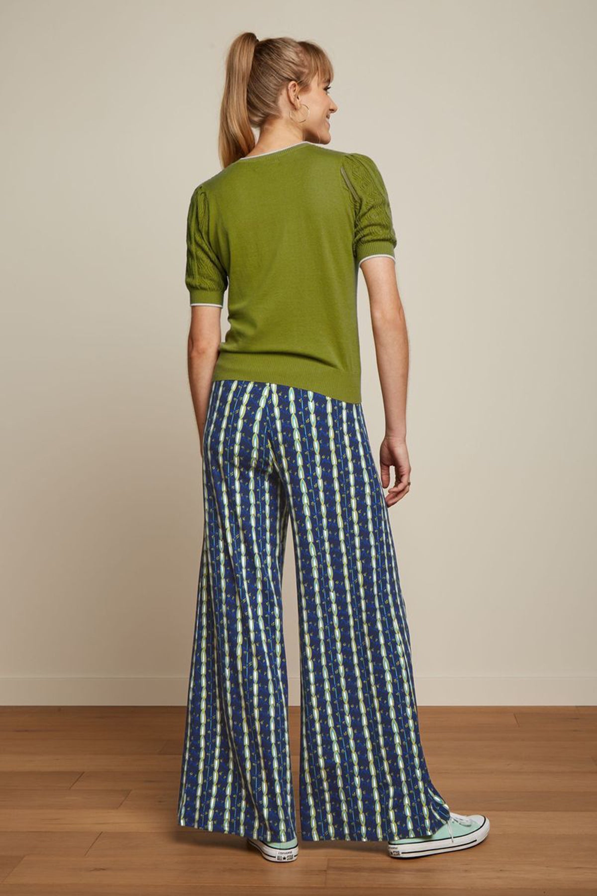 King_Louie_AGNES_HERRERO_Retro_Puffaermel_STRICKSHIRT_Oberteil_-_Woodbine_Green_Killer_Kirsche-3NrgIS0MVc6jcQ