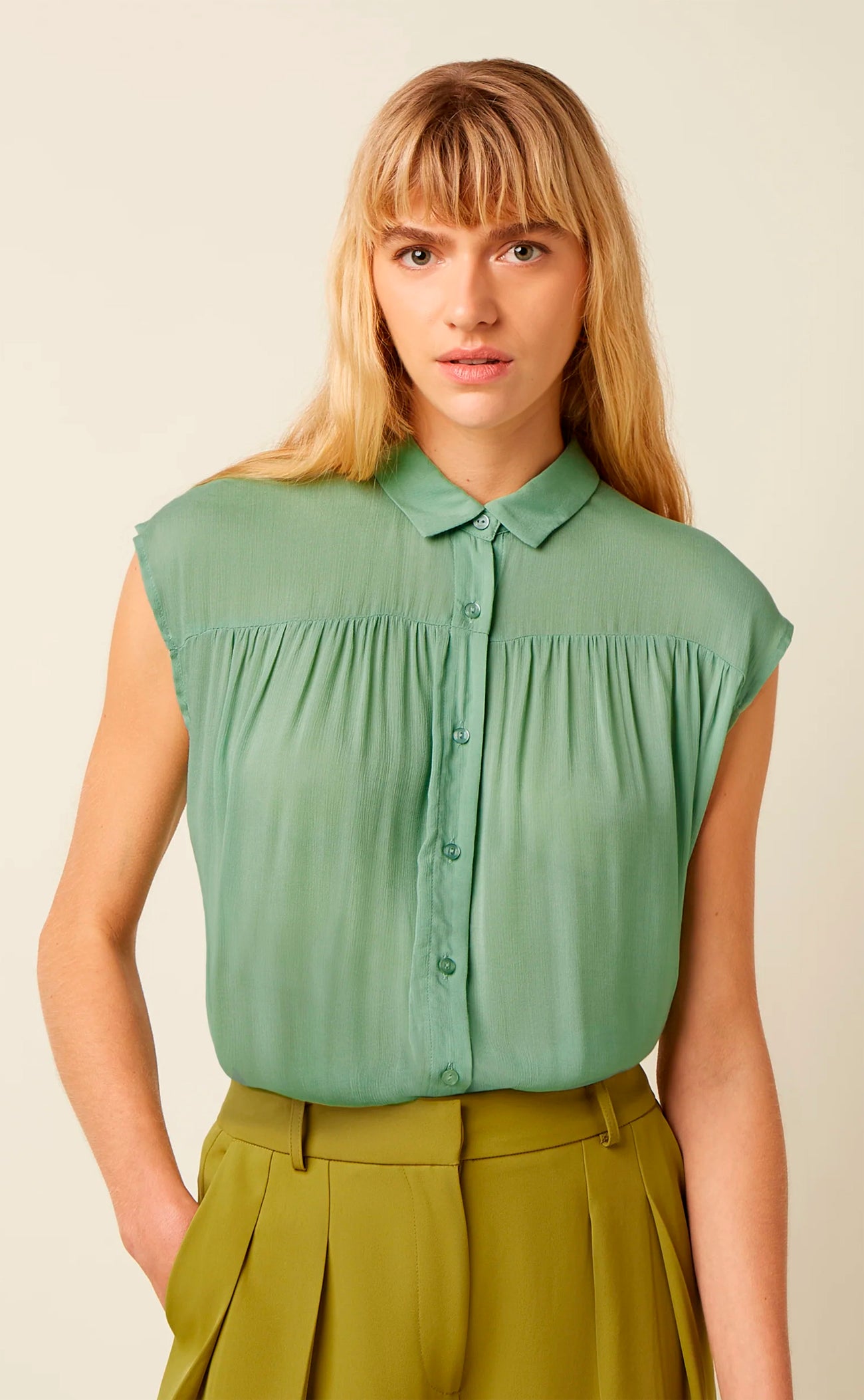 King_Louie_AMY_PLAIN_CAPO_Vintage_Bubikragen_Retro_BLUSE_Oberteil_-_Minty_Meadow-2