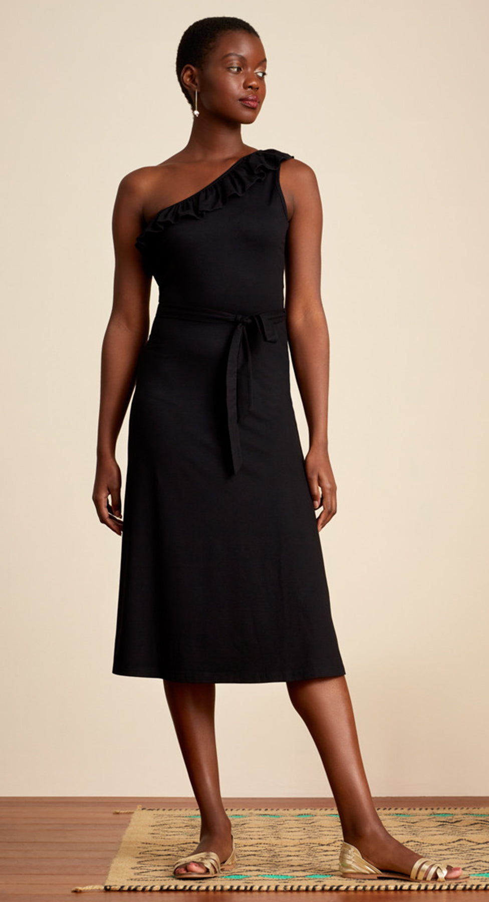 King_Louie_ANDREA_One_Shoulder_RUFFLE_Traeger_Uni_A-LINIE_Dress_KLEID_Schwarz_Killer_Kirsche-2