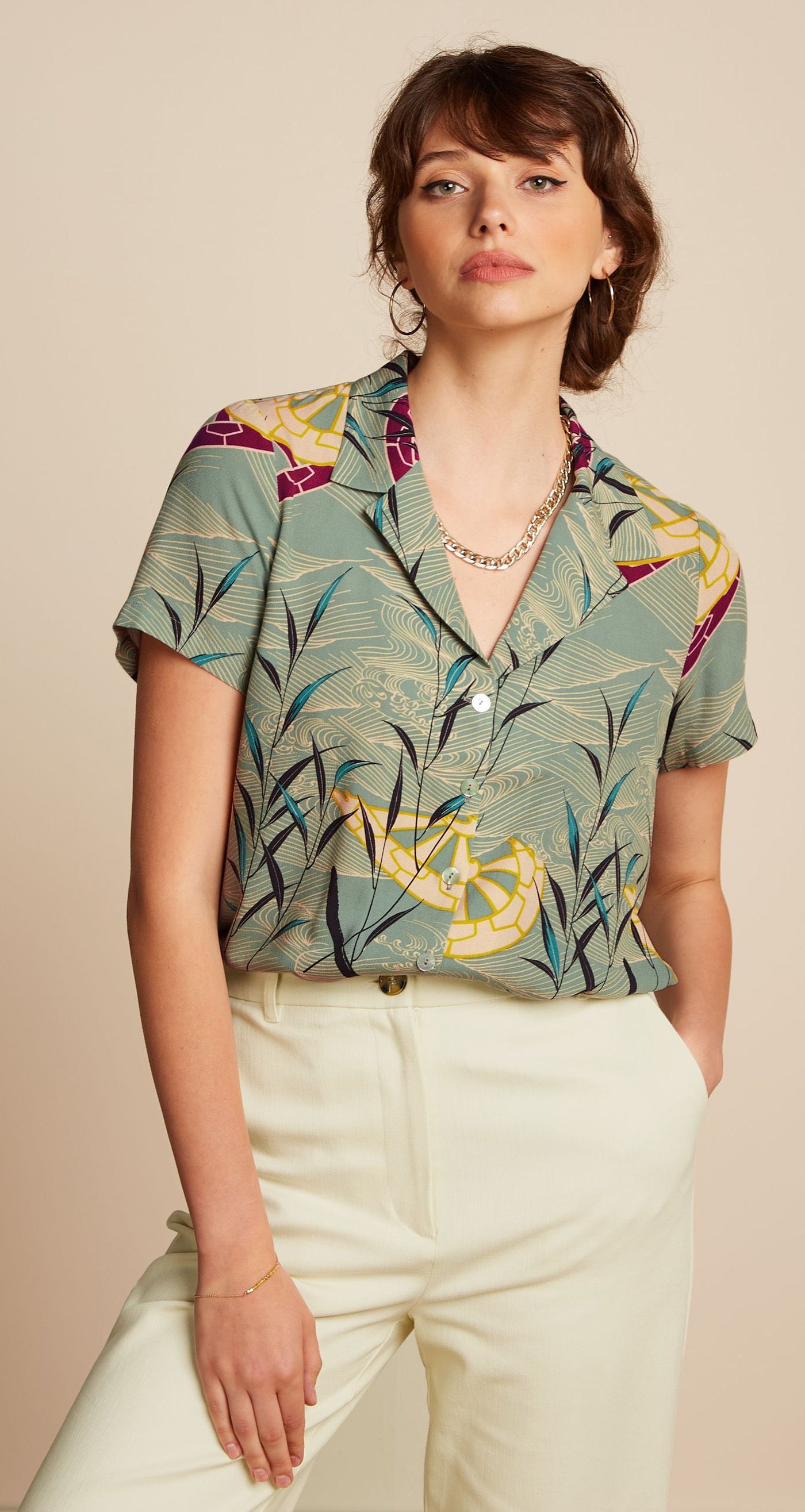 King_Louie_BELLA_BLUSH_Vintage_Floral_VNeck_Kurzarm_BLOUSE_Bluse-1