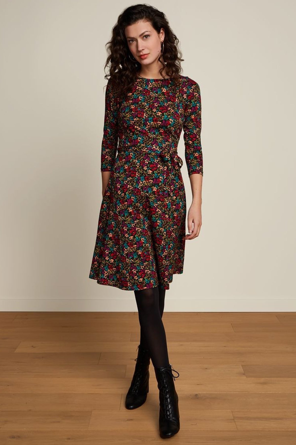 King_Louie_BETTY_LA_CONCHA_Vintage_FLOWERS_Retro_A-LINIE_DRESS_Kleid_killer_kirsche_1