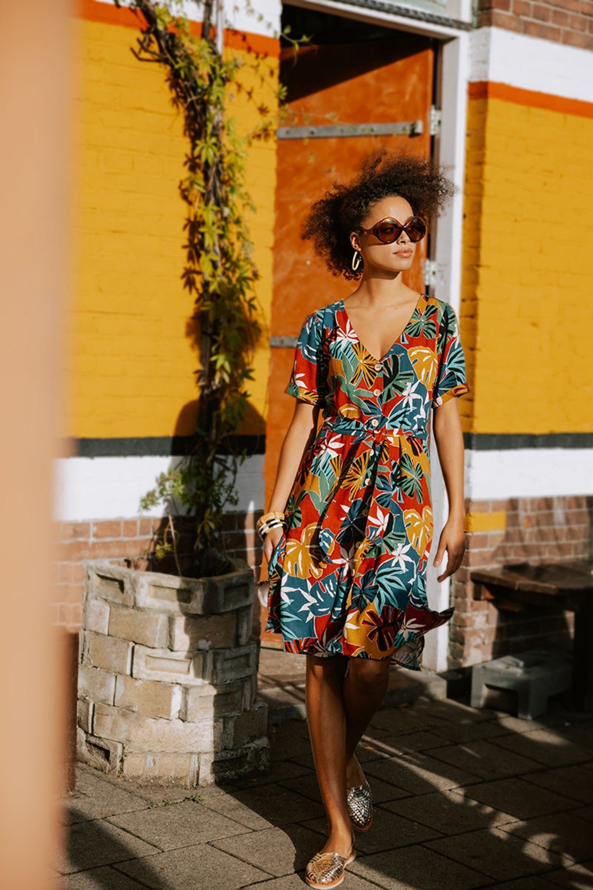 King_Louie_EDIE_MOCA_Retro_Tropical_BOTANICAL_Kurzarm_A-LINIE_HEMDKLEID_Dress_Killer_Kirsche-4geobTA4Psx2x2