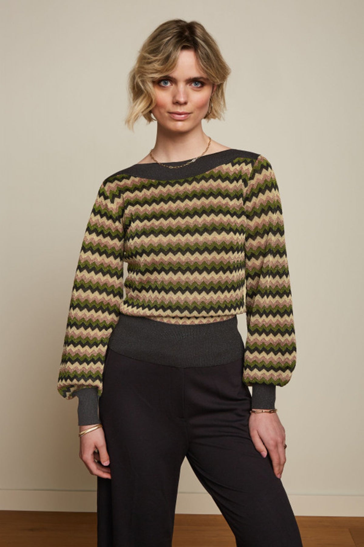 King_Louie_ERIN_BRUNO_Retro_ZICK-ZACK_STRIPE_Lurex_Ballonaermel_PULLOVER_Oberteil_Killer_Kirsche-2ZOtcwFsTZ7lcA