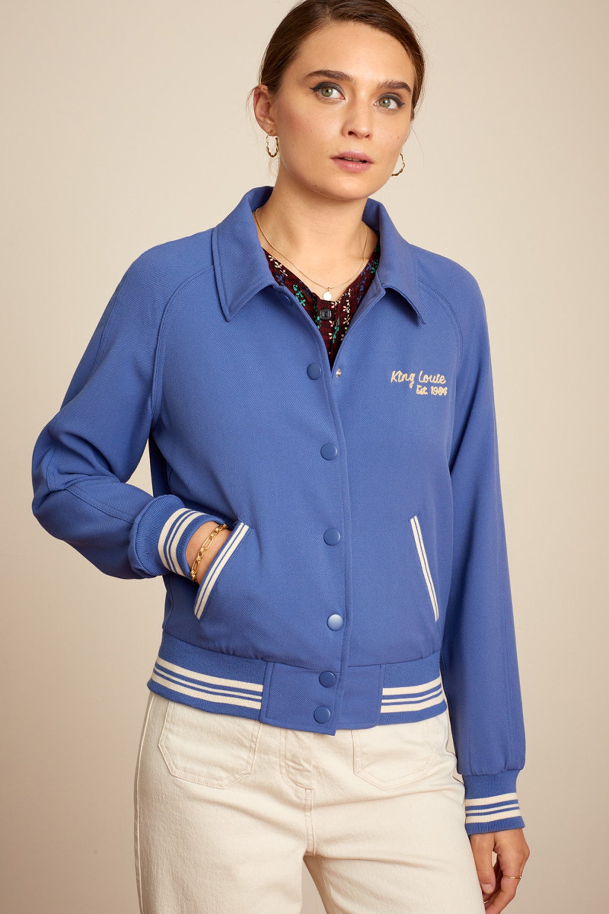 King_Louie_Ella_Vintage_Tuillerie_Langarm_BASEBALL_JACKET_Jack_killer_kirsche_2