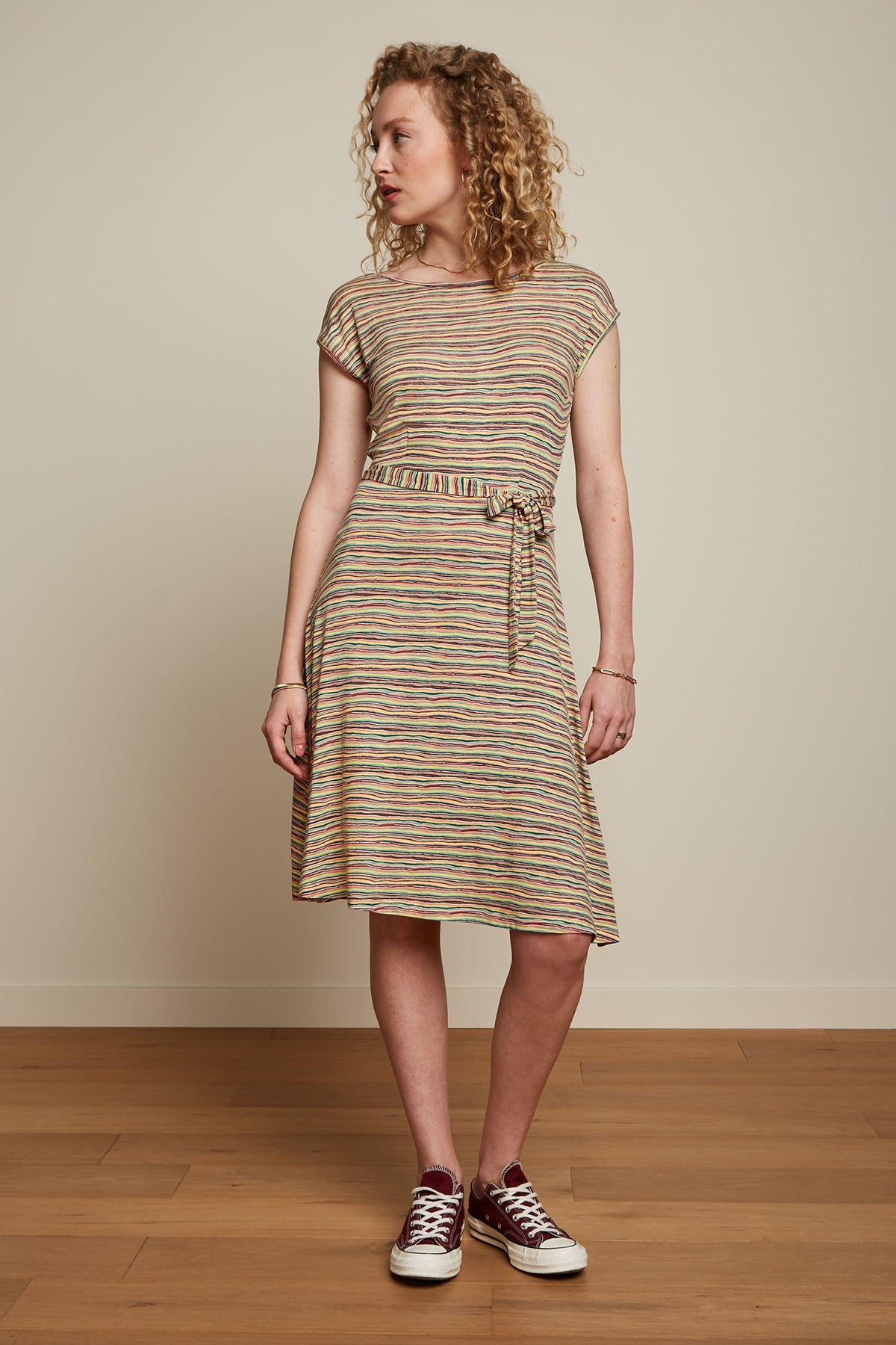 King_Louie_GRACE_TRINIDAD_Retro_STRIPED_Streifen_Jersey_Kurzarm_A-LINIE_KLEID_Dress_Killer_Kirsche-3GvGe600DypqEN