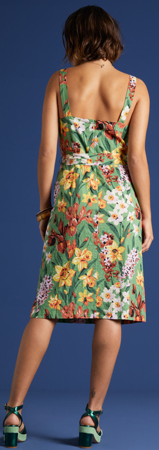King_Louie_INA_TULA_Vintage_FLORAL_Blumen_BUTTON_Traeger_PENCIL_DRESS_Kleid_killer_kirsche_3
