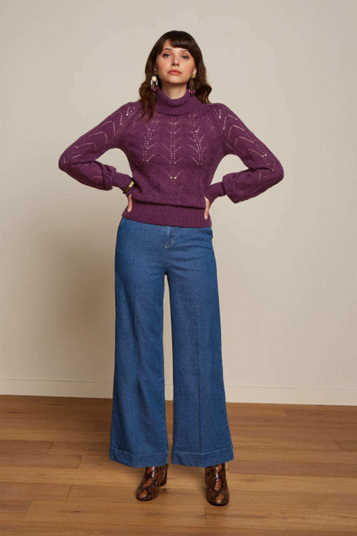 King_Louie_JEANIE_FARFALL_Lochmuster_Langarm_ROLLNECK_PULLOVER_-_Caspia_Purple_Killer_Kirsche-3BWwvFsslbVHYE