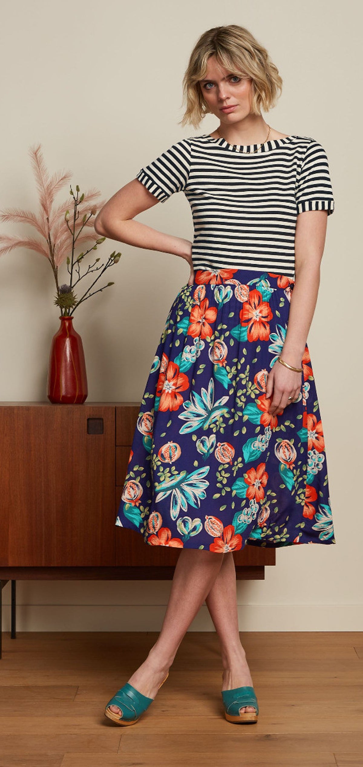 King_Louie_LAYLA_GUAVA_Tropical_Fruits_Floral_Vintage_ALinien_SKIRT_Rock_Dazzling_Blue-2i5wWcqtrM48m1