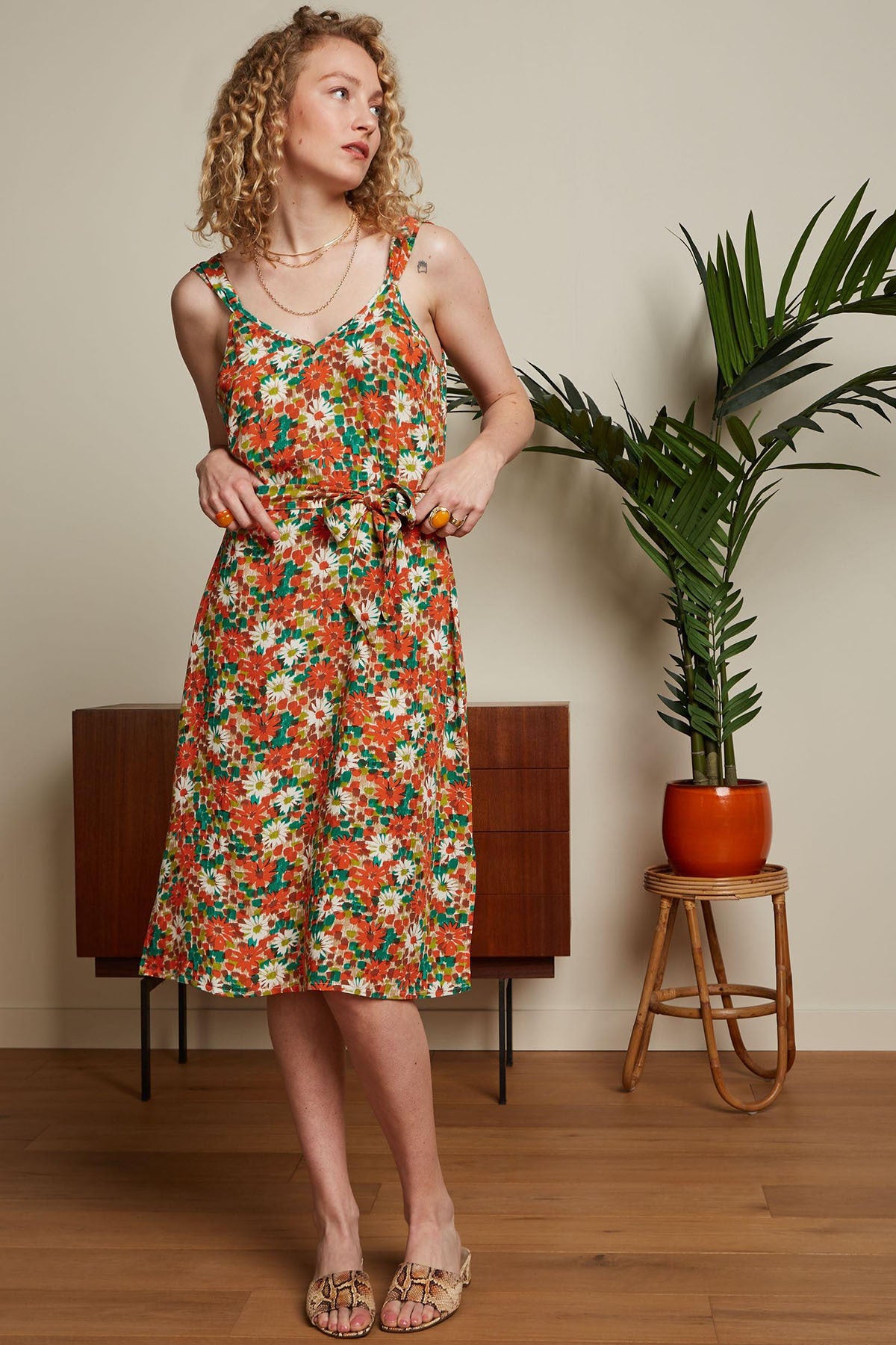 King_Louie_LENNY_KEYLIME_Retro_FLORAL_Blumen_FLOWER_Traeger_A-LINIE_KLEID_Dress_killer_kirsche_5An5FUTTbZgrPZ