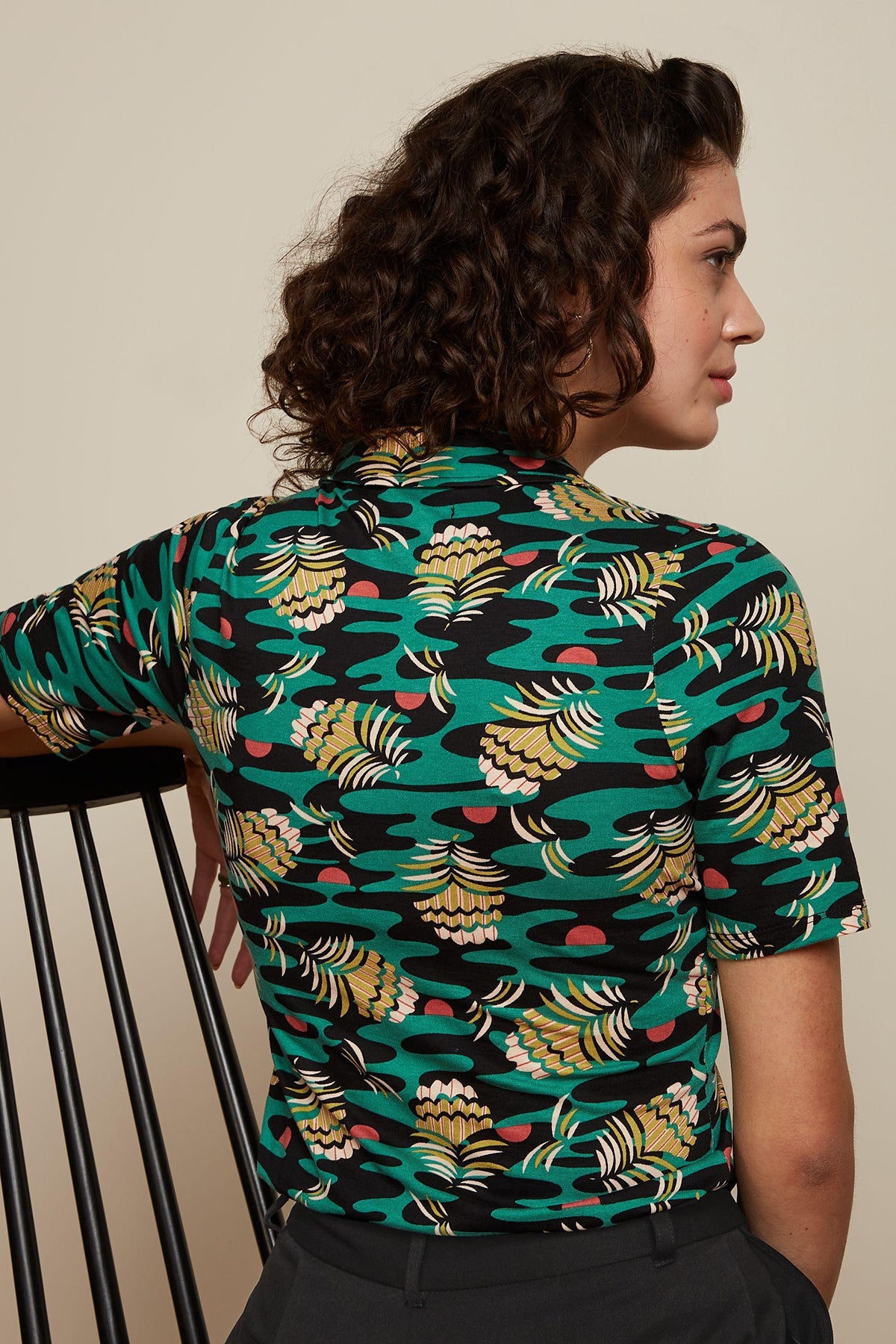 King_Louie_PATTY_TIKI_PICA_Vintage_TROPICAL_Sailor_Blumen_Kurzarm_BLUSE_killer_kirsche_2