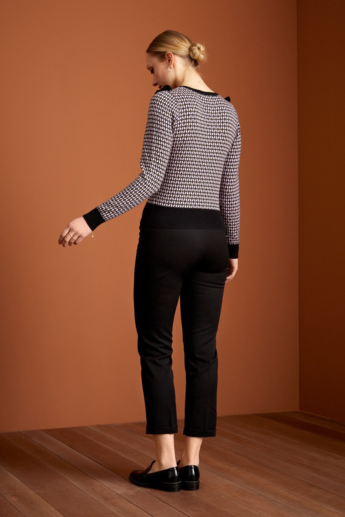 King_Louie_RUFFLE_FUDGE_Vintage_RueSCHEN_Rundhals_CARDIGAN_Strickjacke_killer_kirsche_4