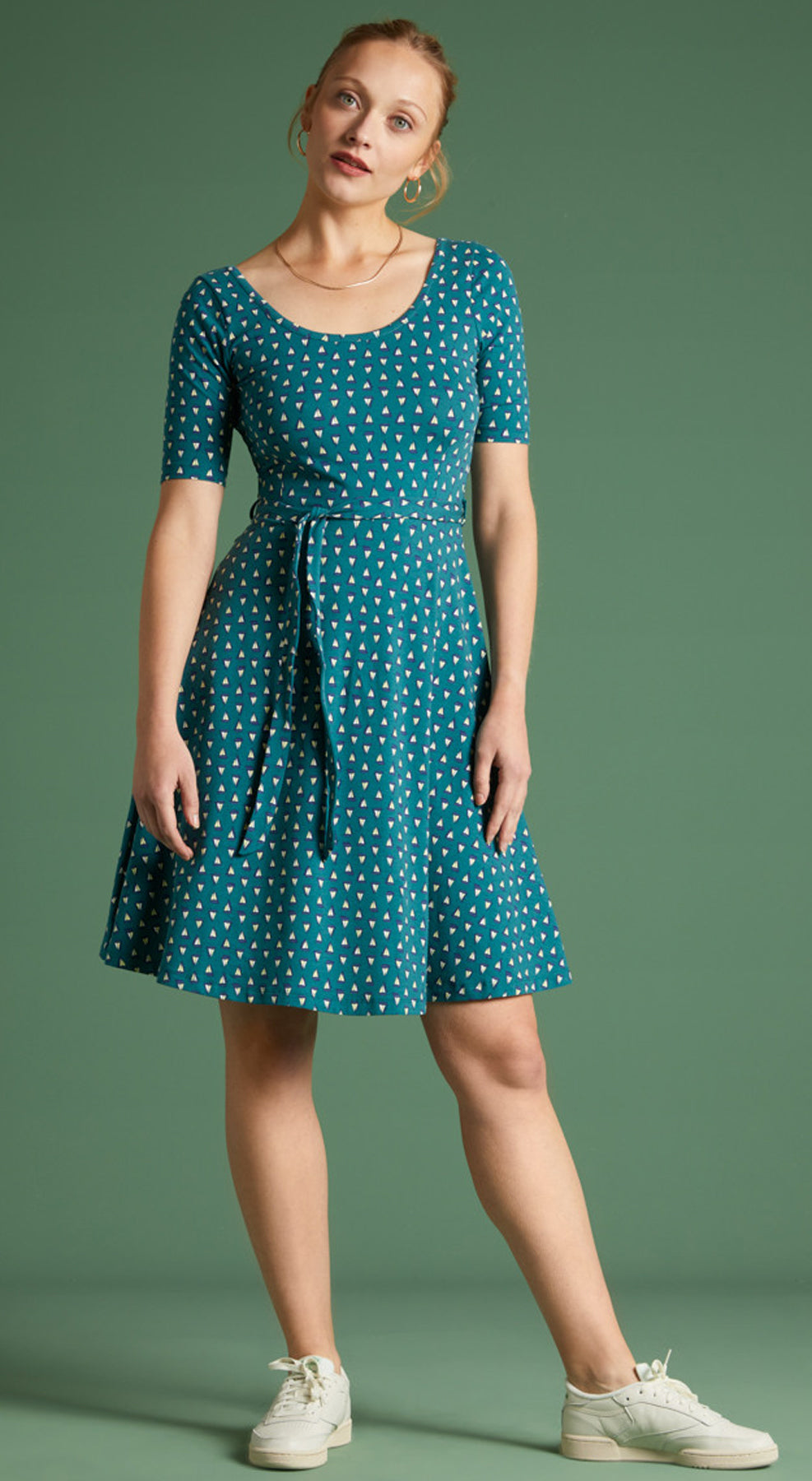 King_Louie_THE_POND_Segelschiffe_RUNDHALS_A-Linie_Retro_BALLERINA_DRESS_Kleid_killer_kirsche_3