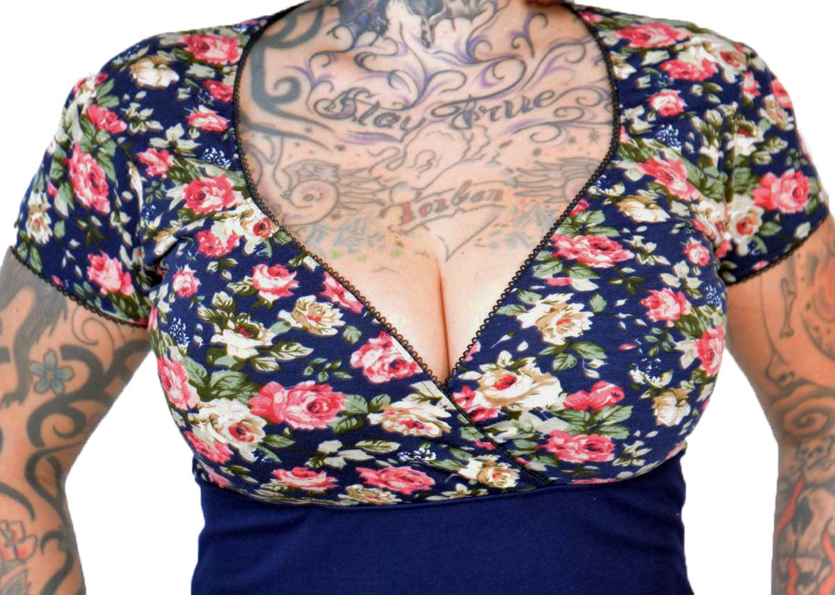 Kuestenluder_BEZZIE_Vintage_ROSES_Floral_V-NECK_Kurzarm_SHIRT-5