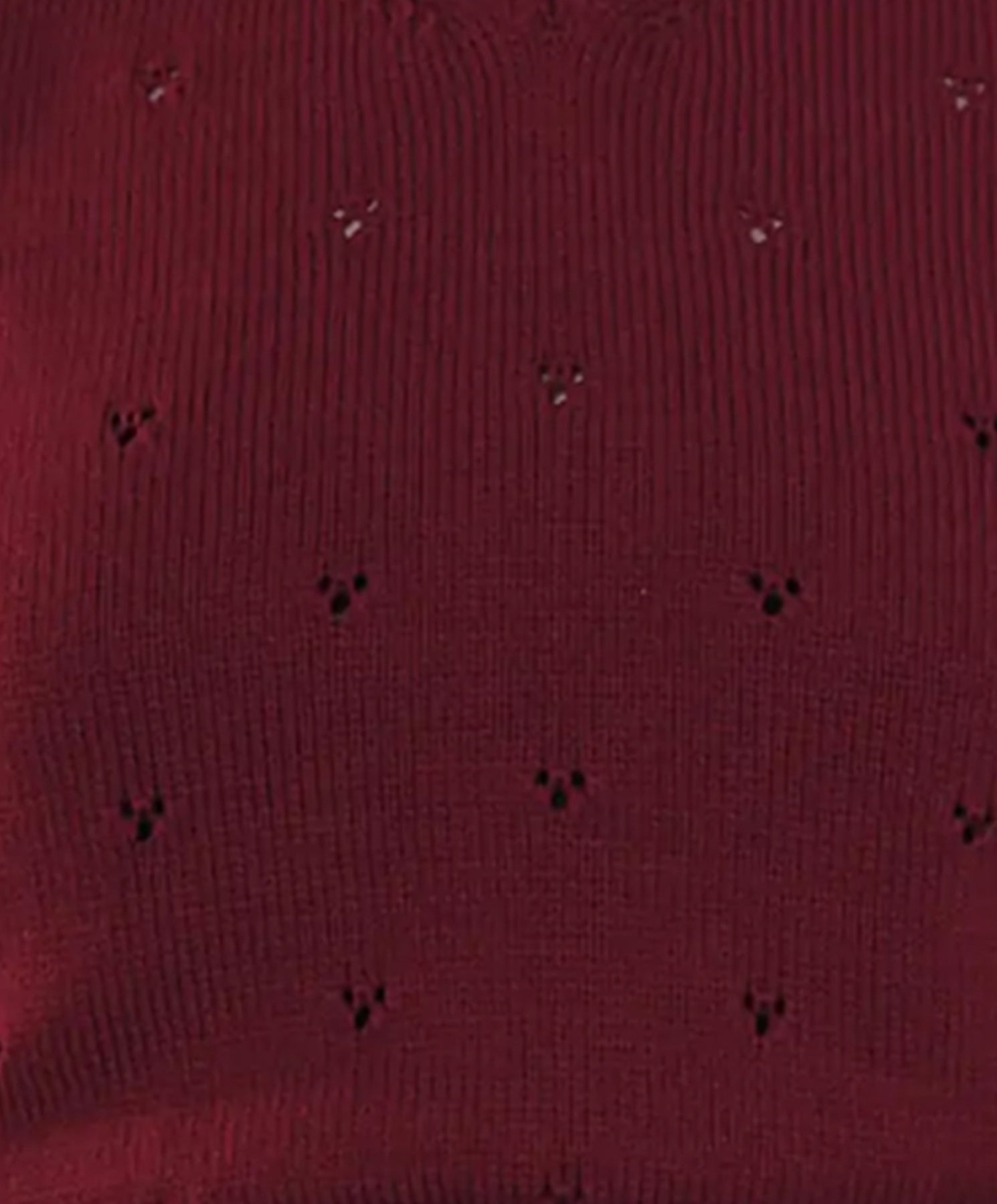 Mademoiselle_Yeye_UP_THE_MOUNTAIN_Strick_Lochmuster_OBERTEIL_Pullover_Weinrot_Killer_Kirsche-2