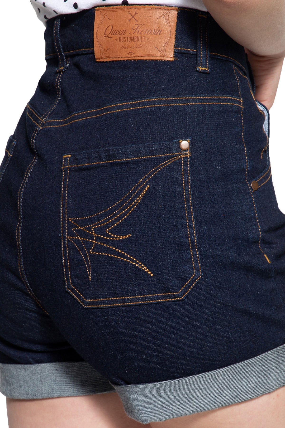 Queen_Kerosin_50s_VINTAGE_FIT_Dark_Denim_High_Waist_JEANS_SHORTS_Kurze_Hose_Killer_Kirsche-5kIhHgABBjn2fL