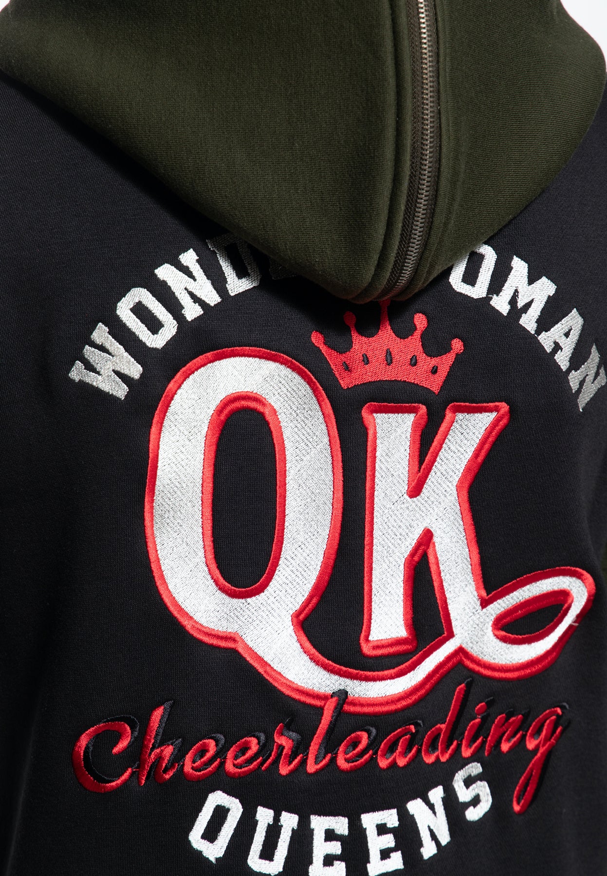 Queen_Kerosin_QK_WONDER_WOMAN_Embroidery_STICK_Baseball_COLLEGE_Kapuzenjacke_Killer_Kirsche-7