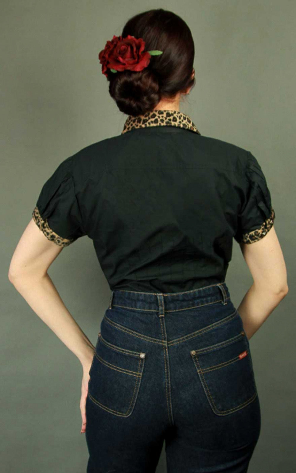 Rumble59_WILD_LEOPARD_Leo_Rockabilly_Kurzarm_Bluse_SHIRT_-_Schwarz-3