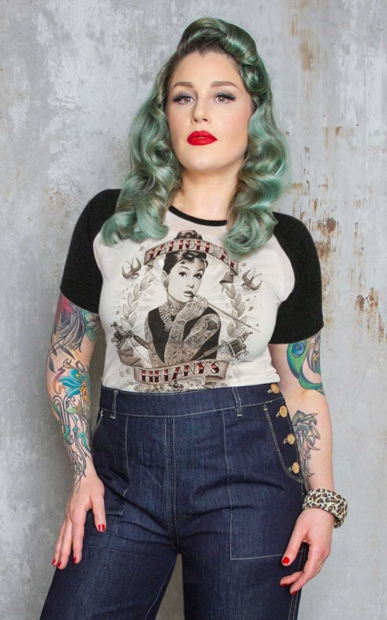Rumble_59_Raglan_TATTOED_AT_TIFFANYS_Maedels_Shirt_killer_kirsche_1
