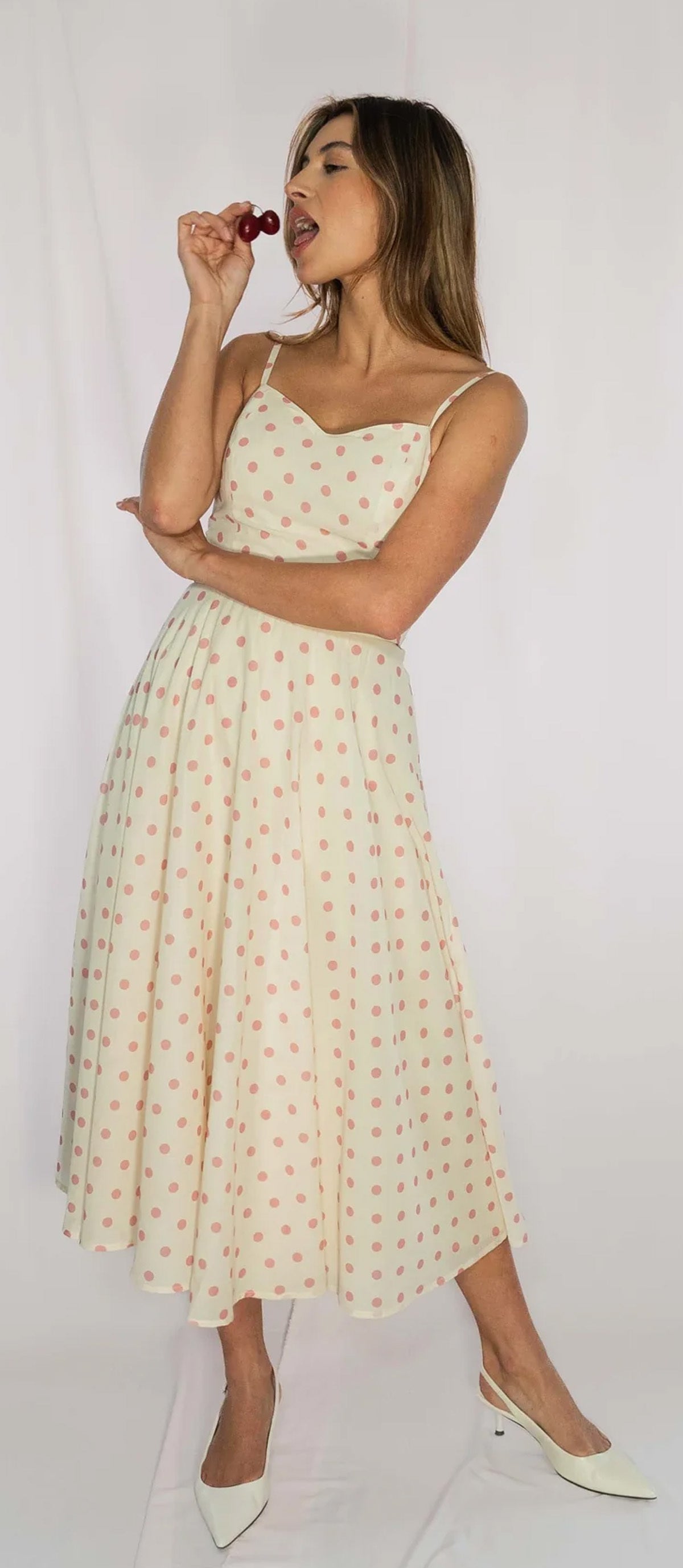 Timeless_FLORA_POLKA_DOT_Traeger_50s_Vintage_Punkte_Chiffon_SWING_DRESS_Kleid_-_Helles_Beige-2Qt4JeVlWCULPH