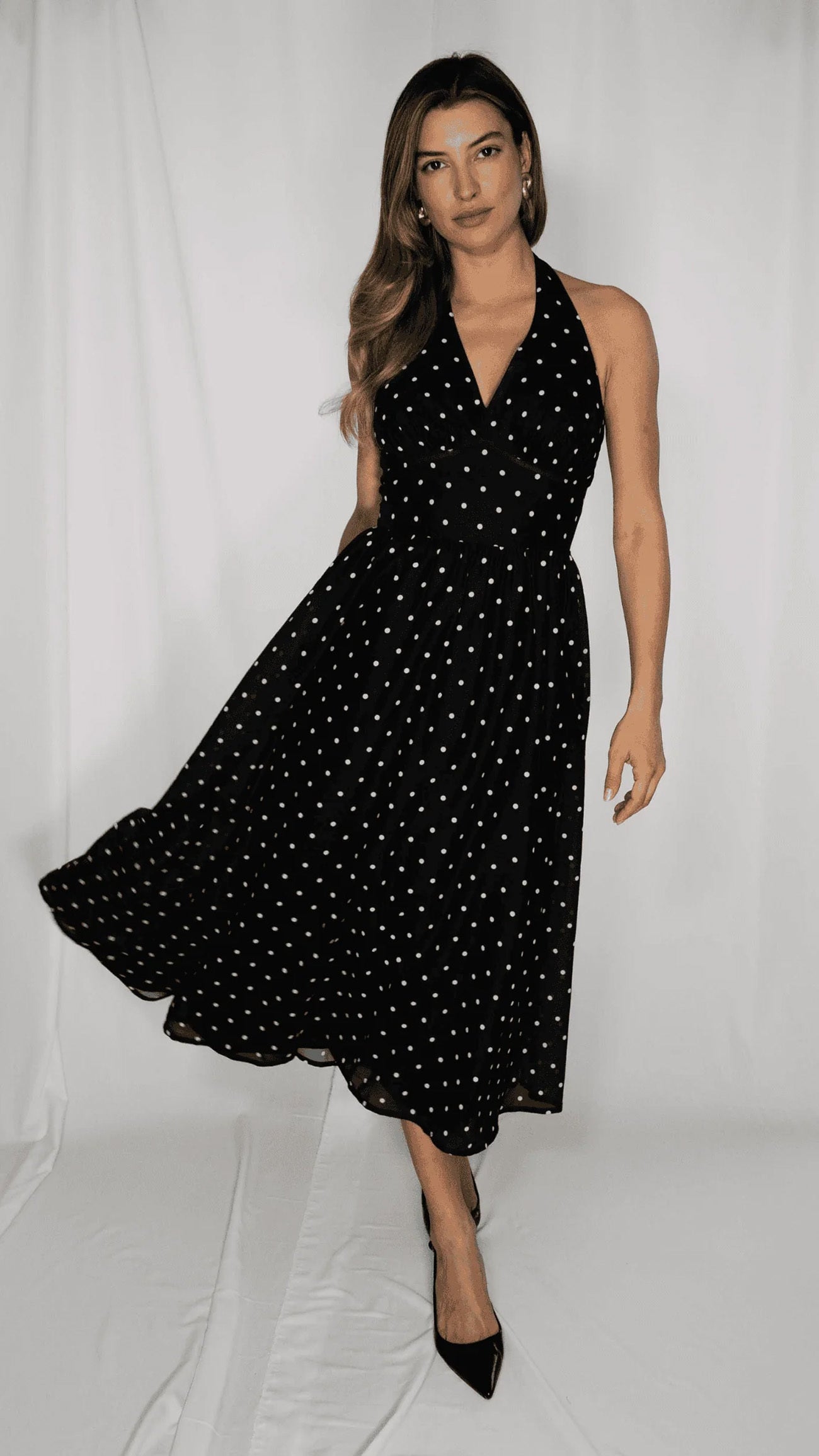 Timeless_OLIVE_POLKA_DOT_Traeger_50s_Vintage_Punkte_Chiffon_Neckholder_DRESS_Kleid_-_Schwarz-1TykPJZPxmLJ9o