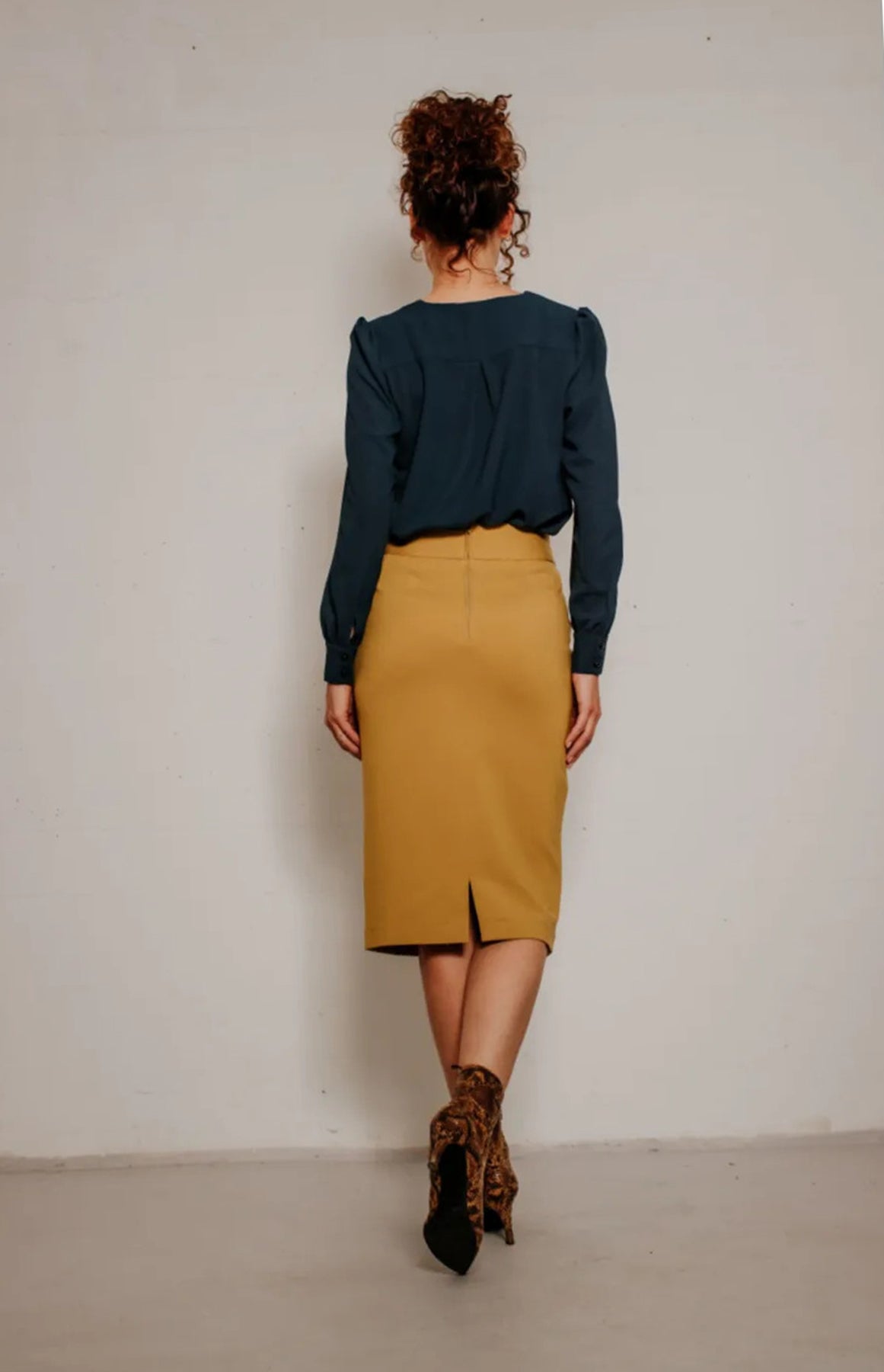 Very_Cherry_CLASSIC_BASIC_Vintage_HIGH_WAIST_Bleistiftrock_PENCIL_SKIRT_-_Senfgelb_Killer_Kirsche-3ZrVpoQHZ2hgKh