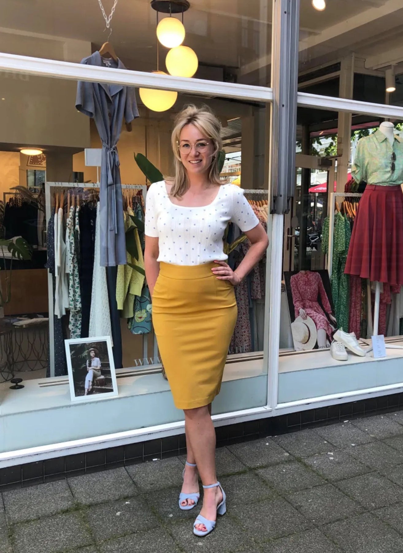 Very_Cherry_CLASSIC_BASIC_Vintage_HIGH_WAIST_Bleistiftrock_PENCIL_SKIRT_-_Senfgelb_Killer_Kirsche-4kkXKAZofMT8EE